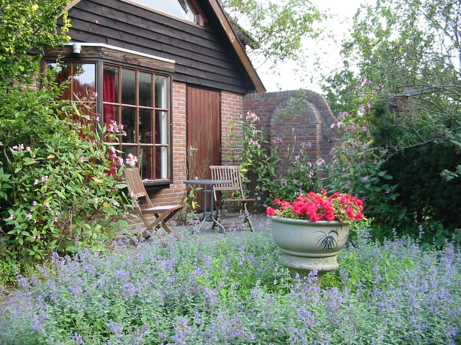 Twin Room with Garden View - Photo 1