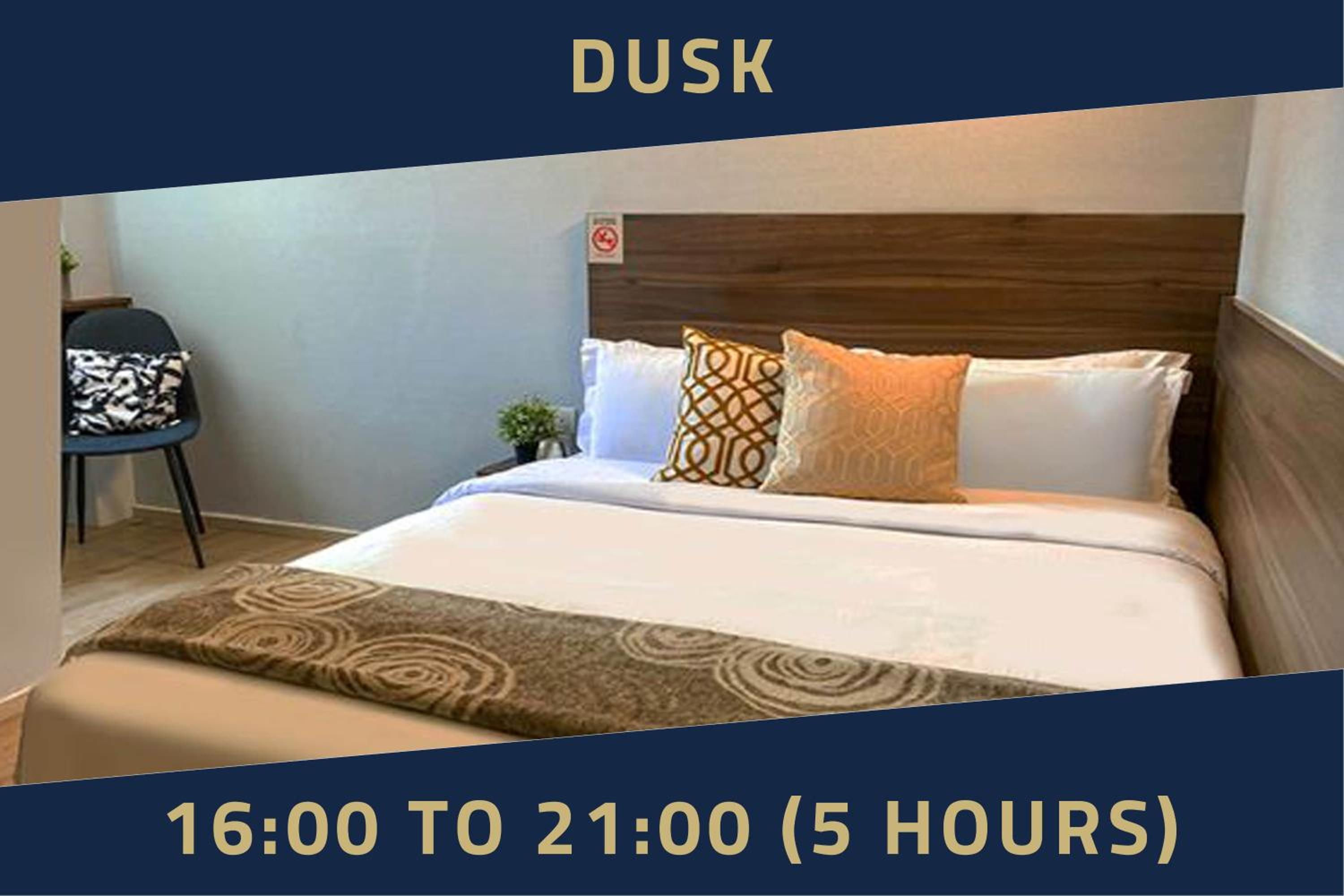 Double, Window, DAYUSE, 5 Hours: 4PM-9PM photo 1
