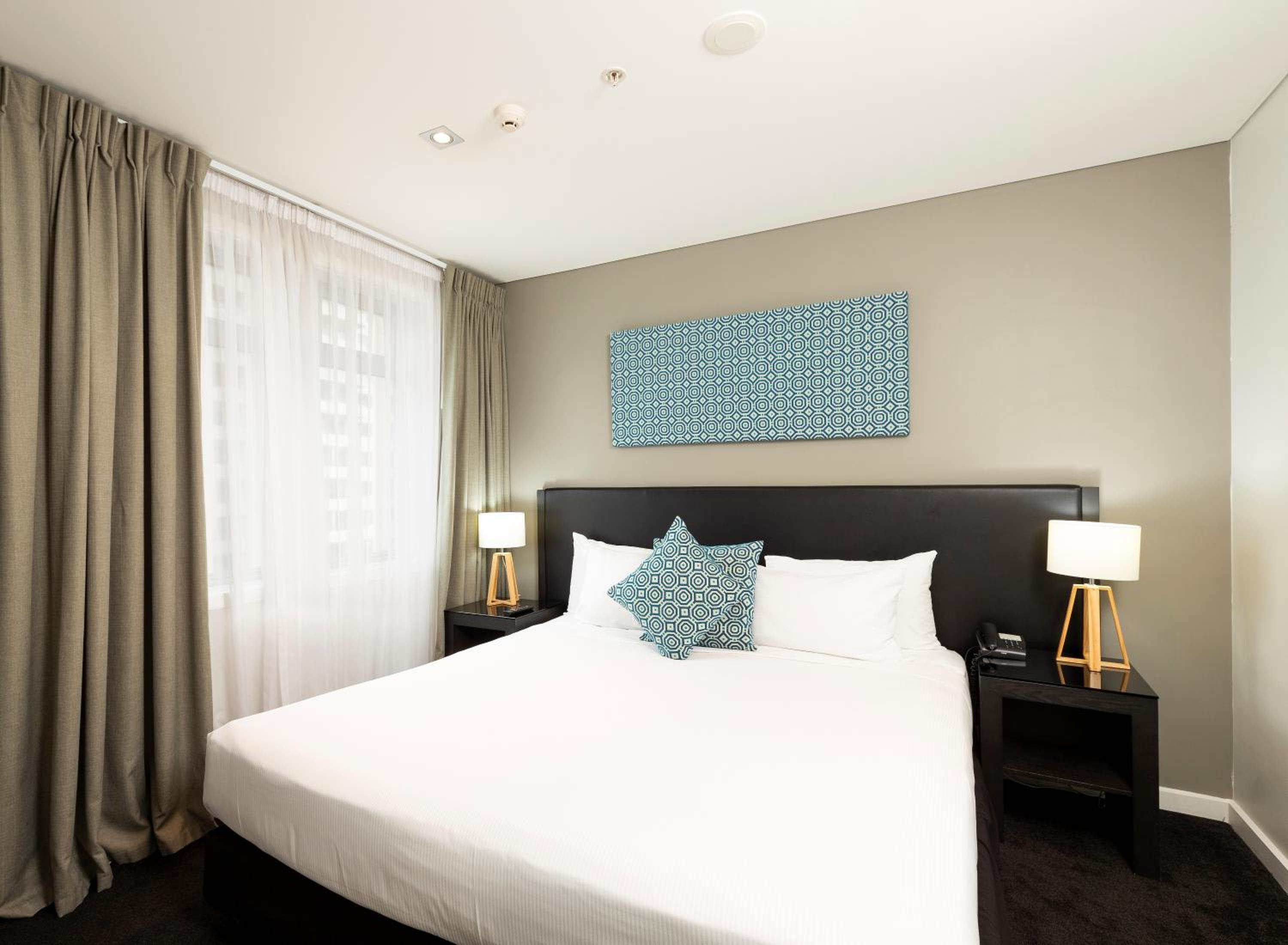 One-Bedroom Apartment - Photo 1