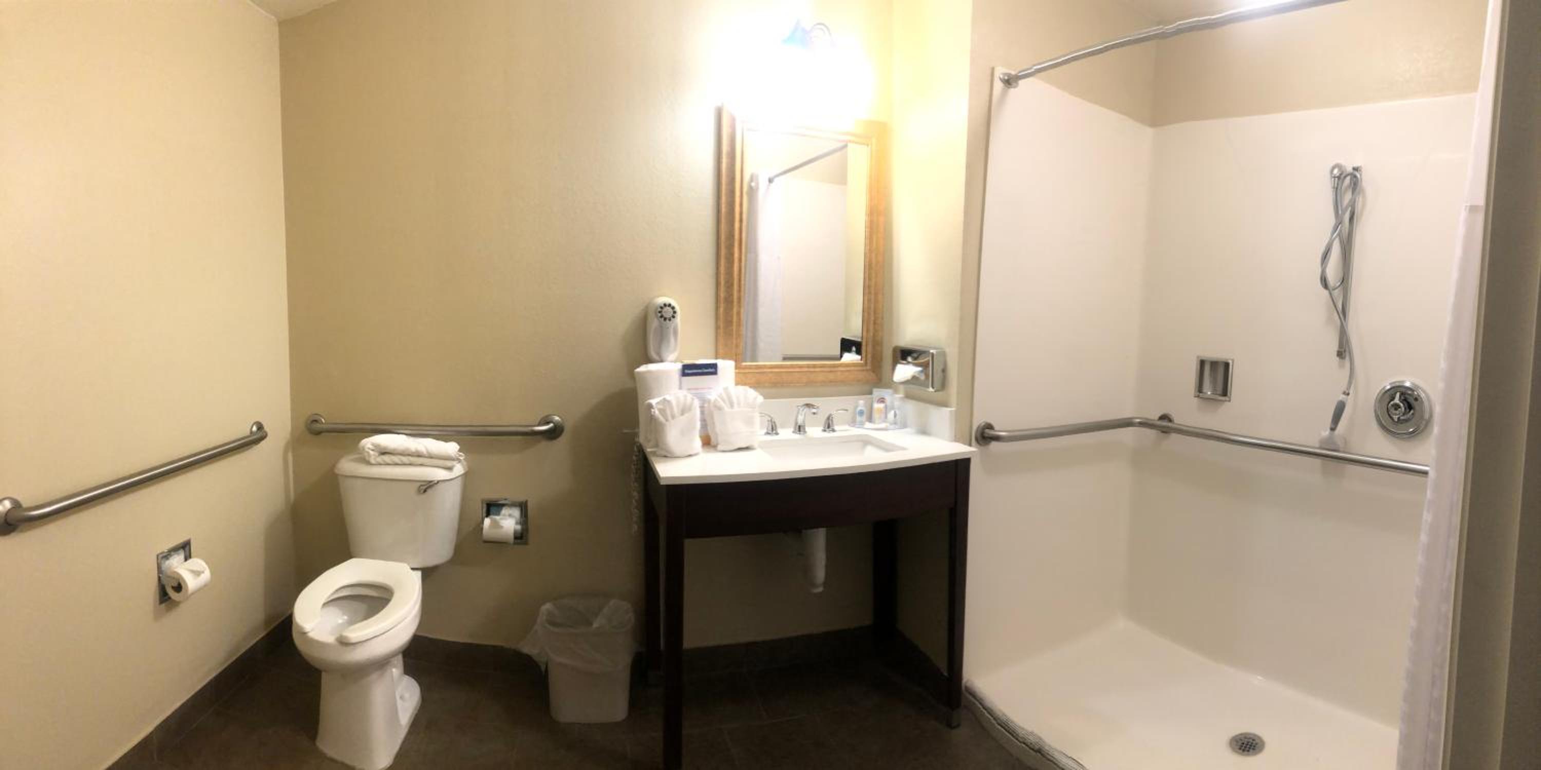 King Suite - Accessible/Non-Smoking - Photo 4