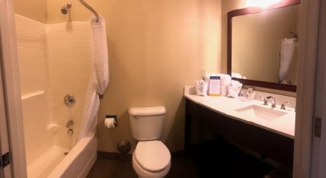 King Room (2 Adults) - Non-Smoking - Photo 2