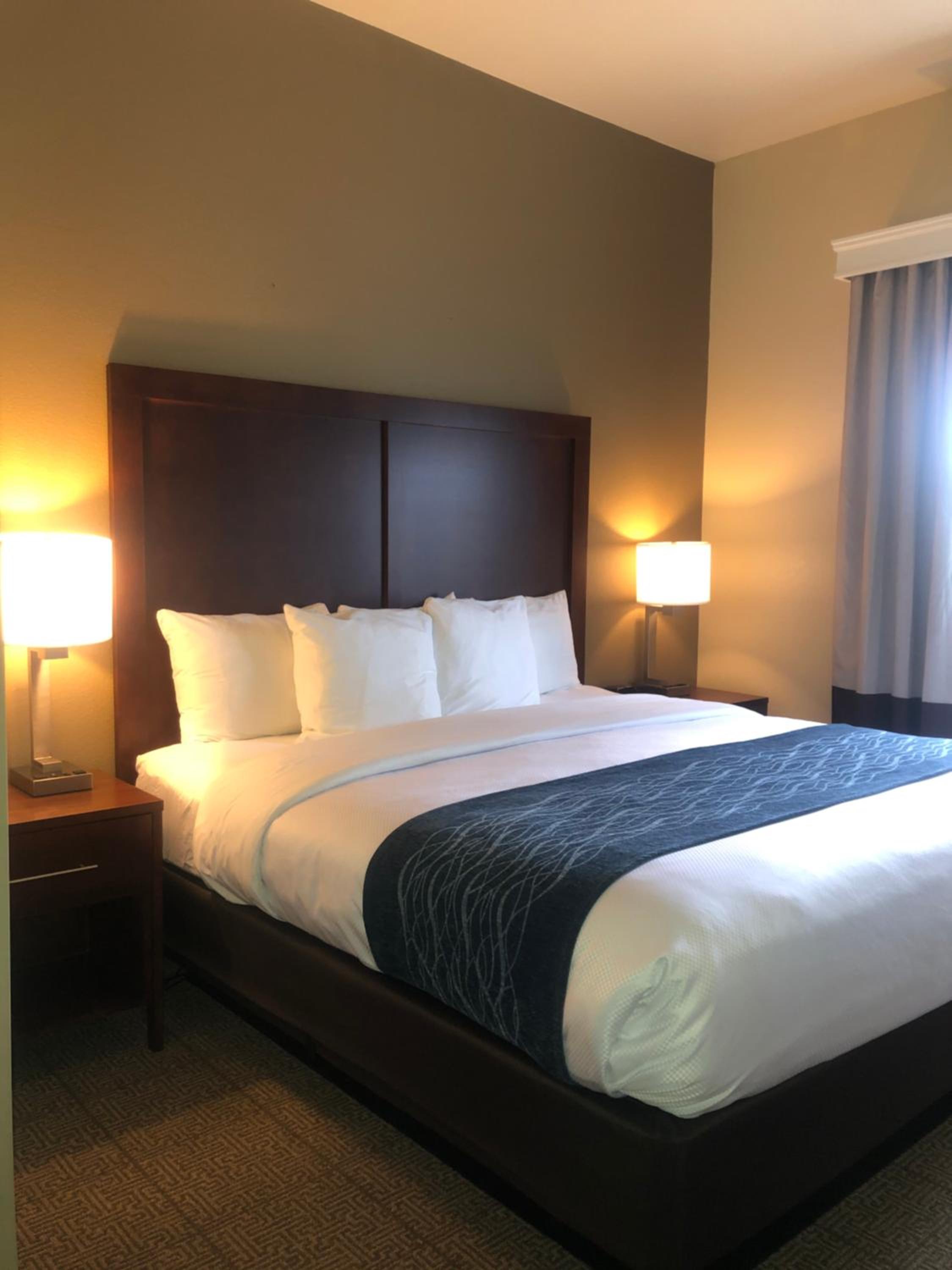 King Room - Disability Access/Non-Smoking - Photo 1