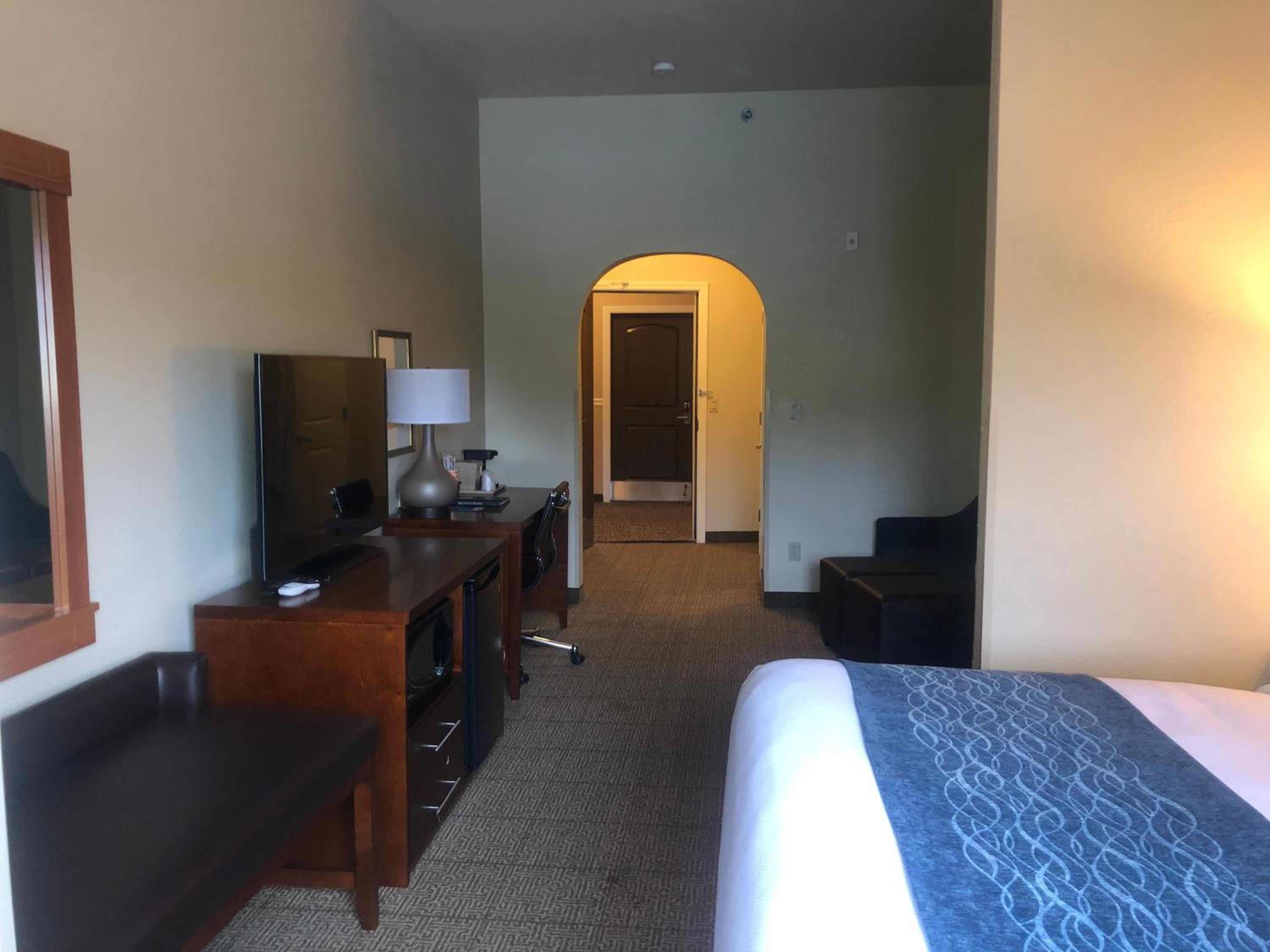 King Room (2 Adults) - Non-Smoking - Photo 1