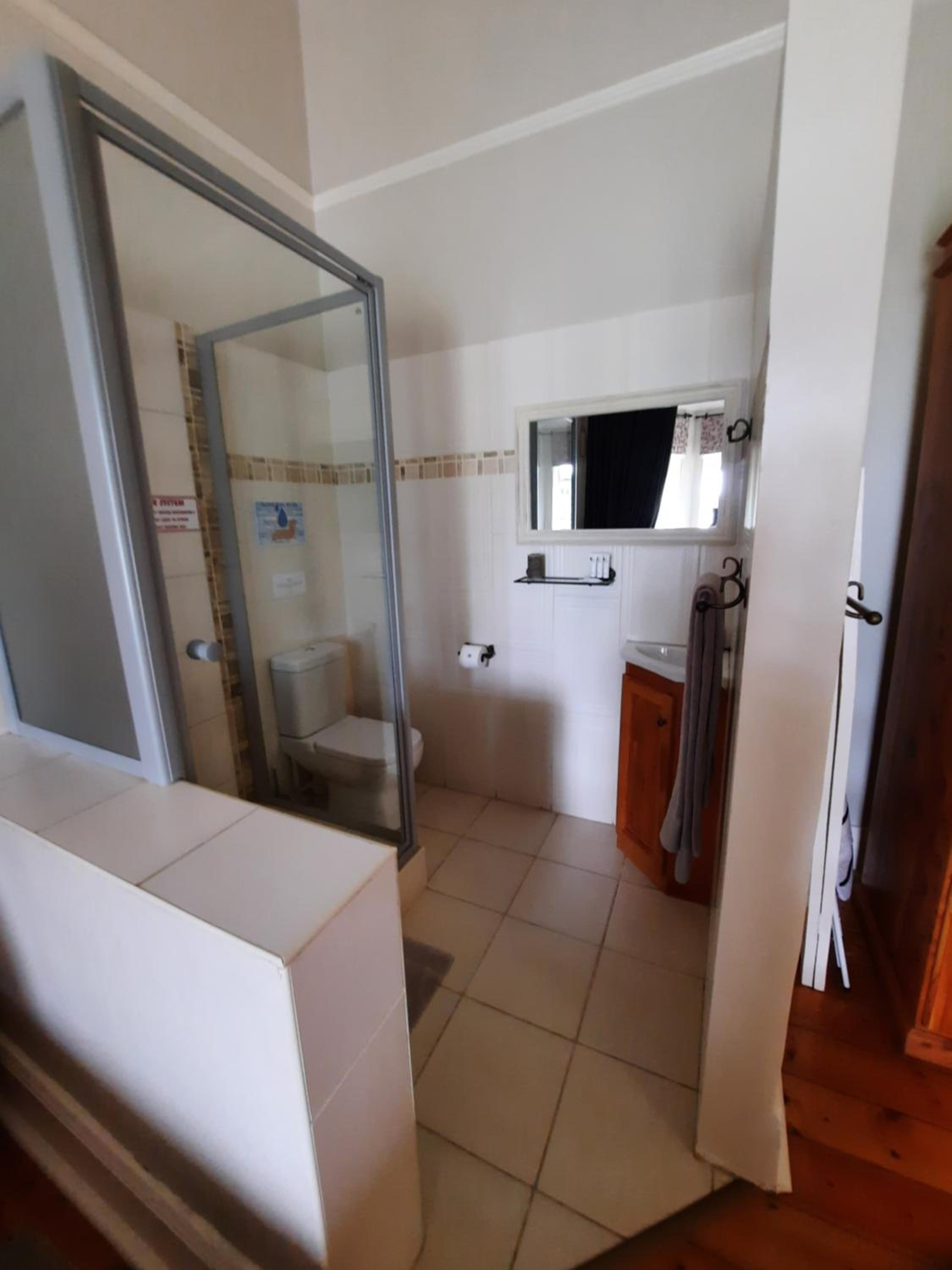 Twin/Double Room photo 3