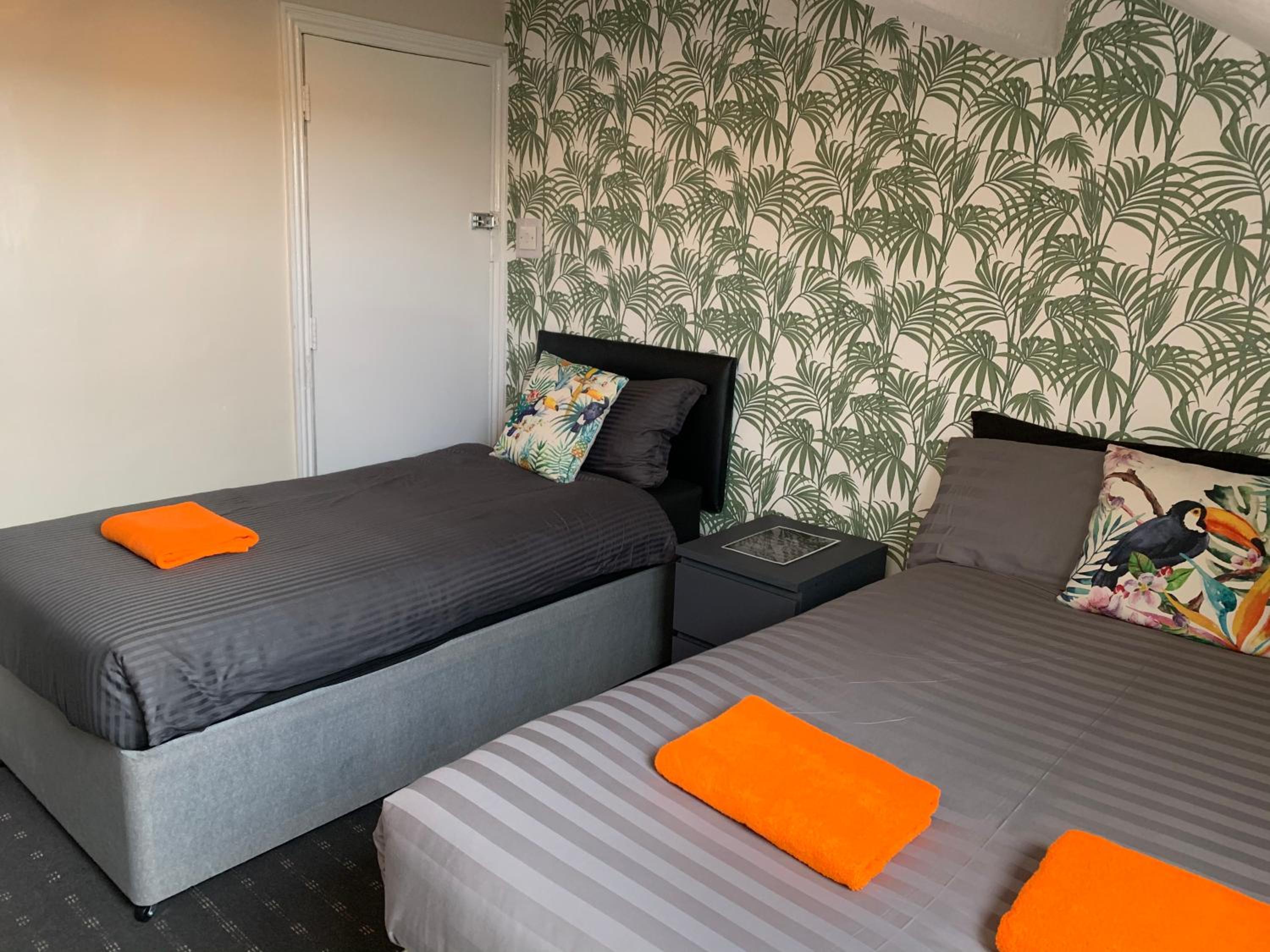 Standard Suite - Photo 4