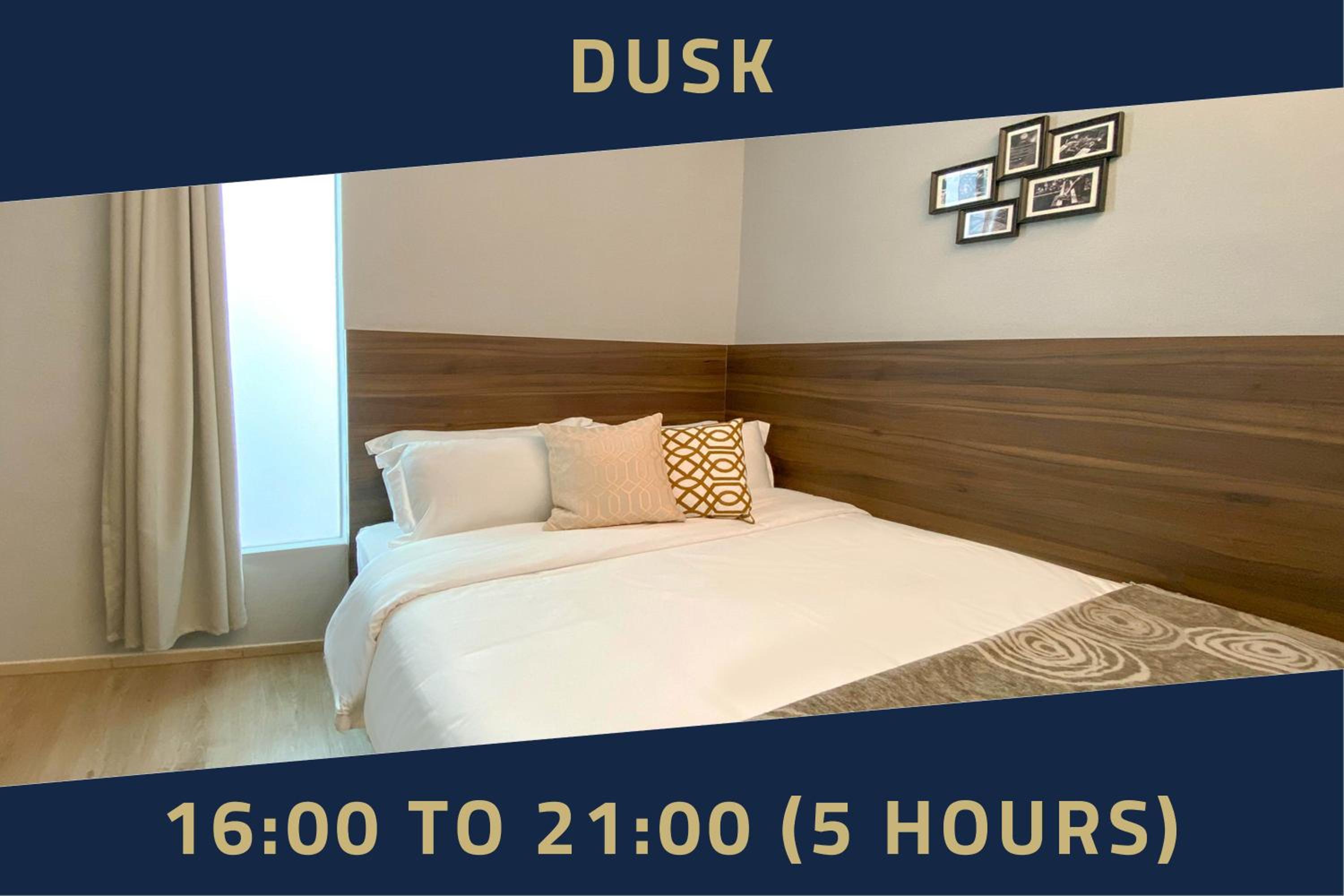 Double  Room, DAYUSE, 5 Hours: 4PM-9PM photo 1