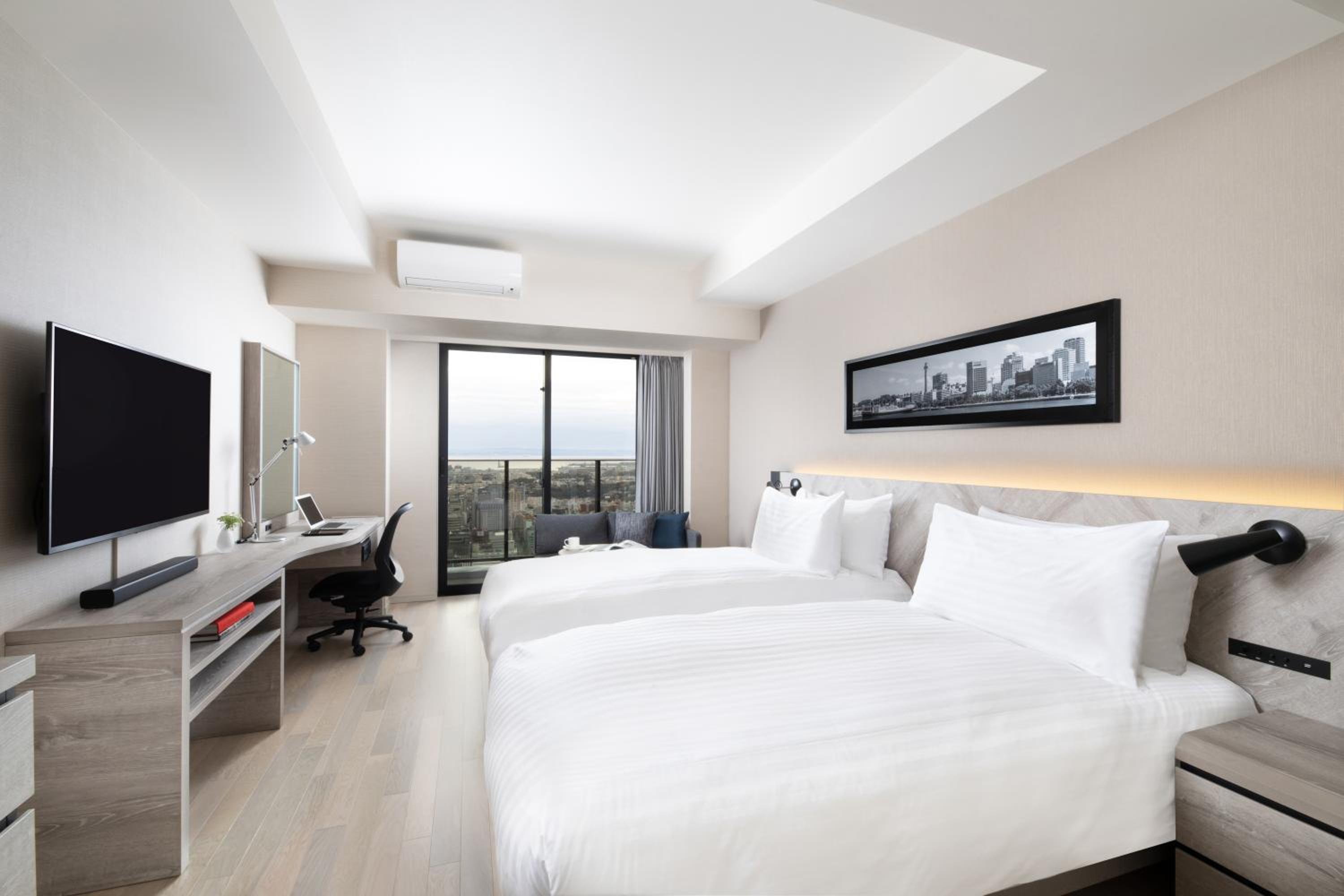 One-Bedroom Suite Bay View Twin