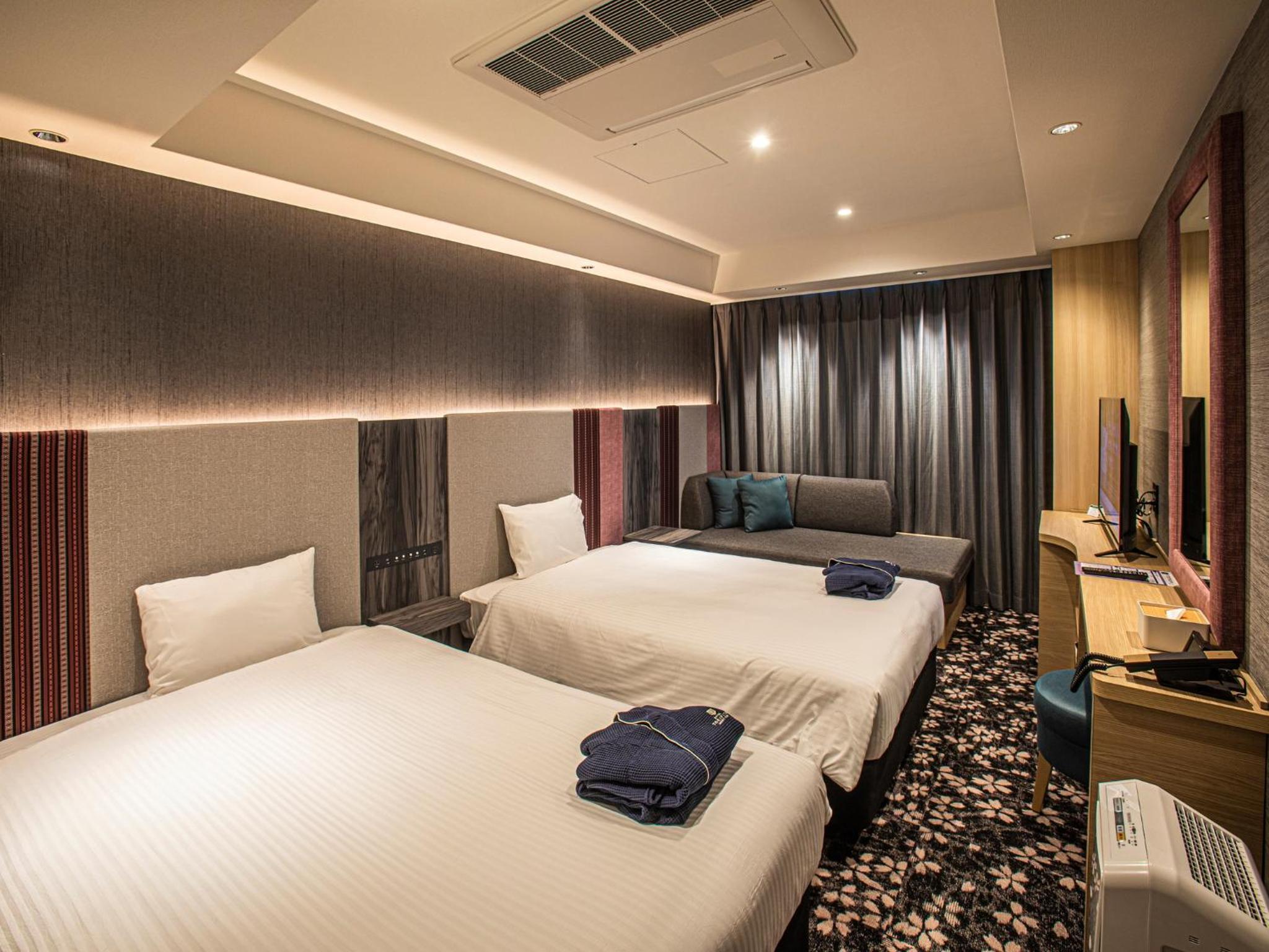 Twin Room - Photo 1