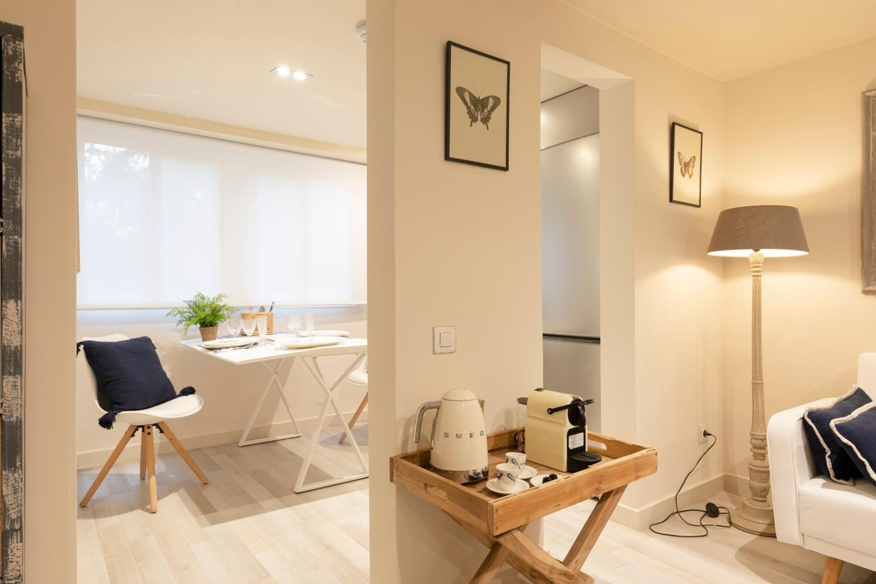 One-Bedroom Apartment photo 2