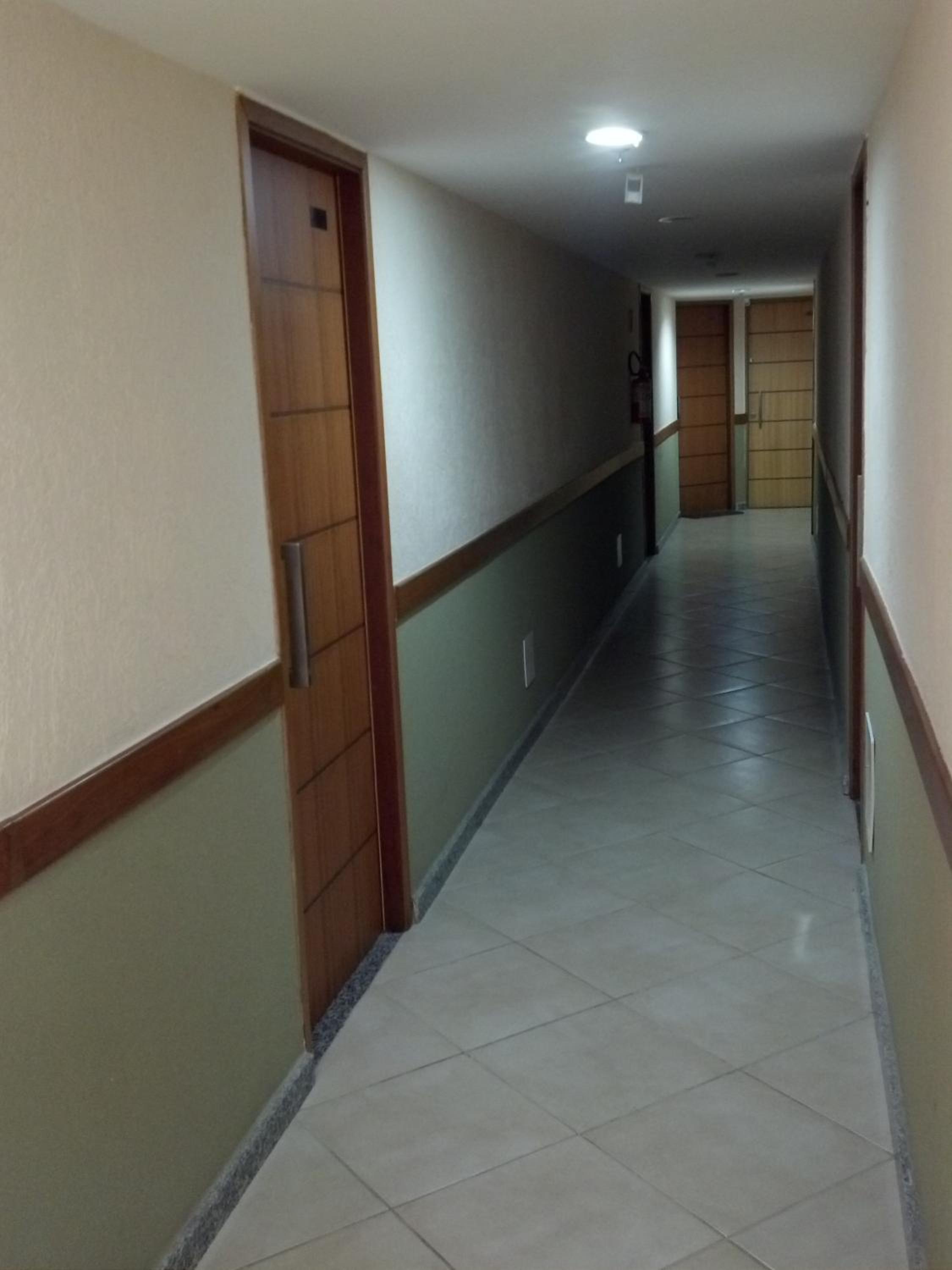 One-Bedroom Apartment with Balcony - Photo 35