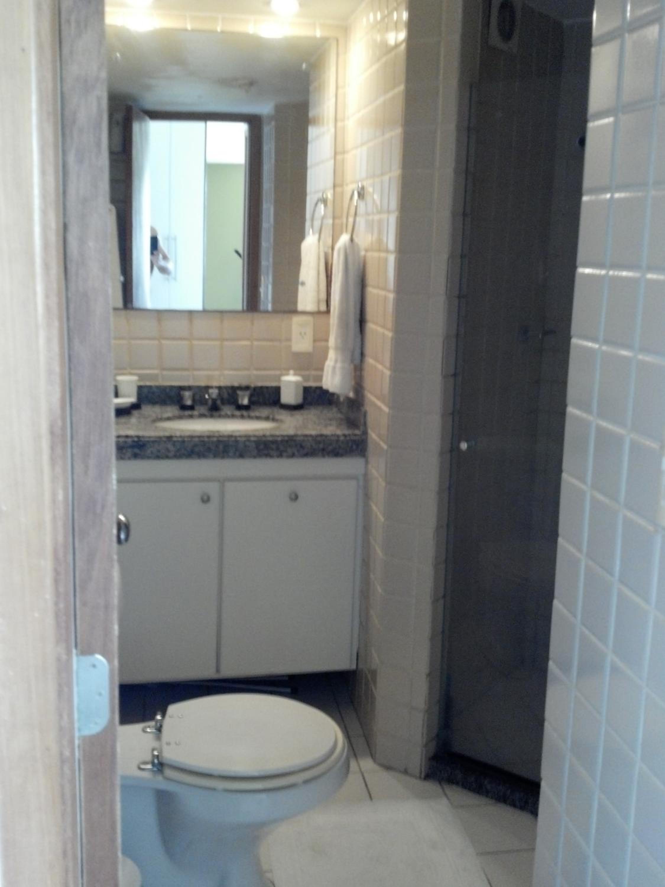One-Bedroom Apartment with Balcony - Photo 25