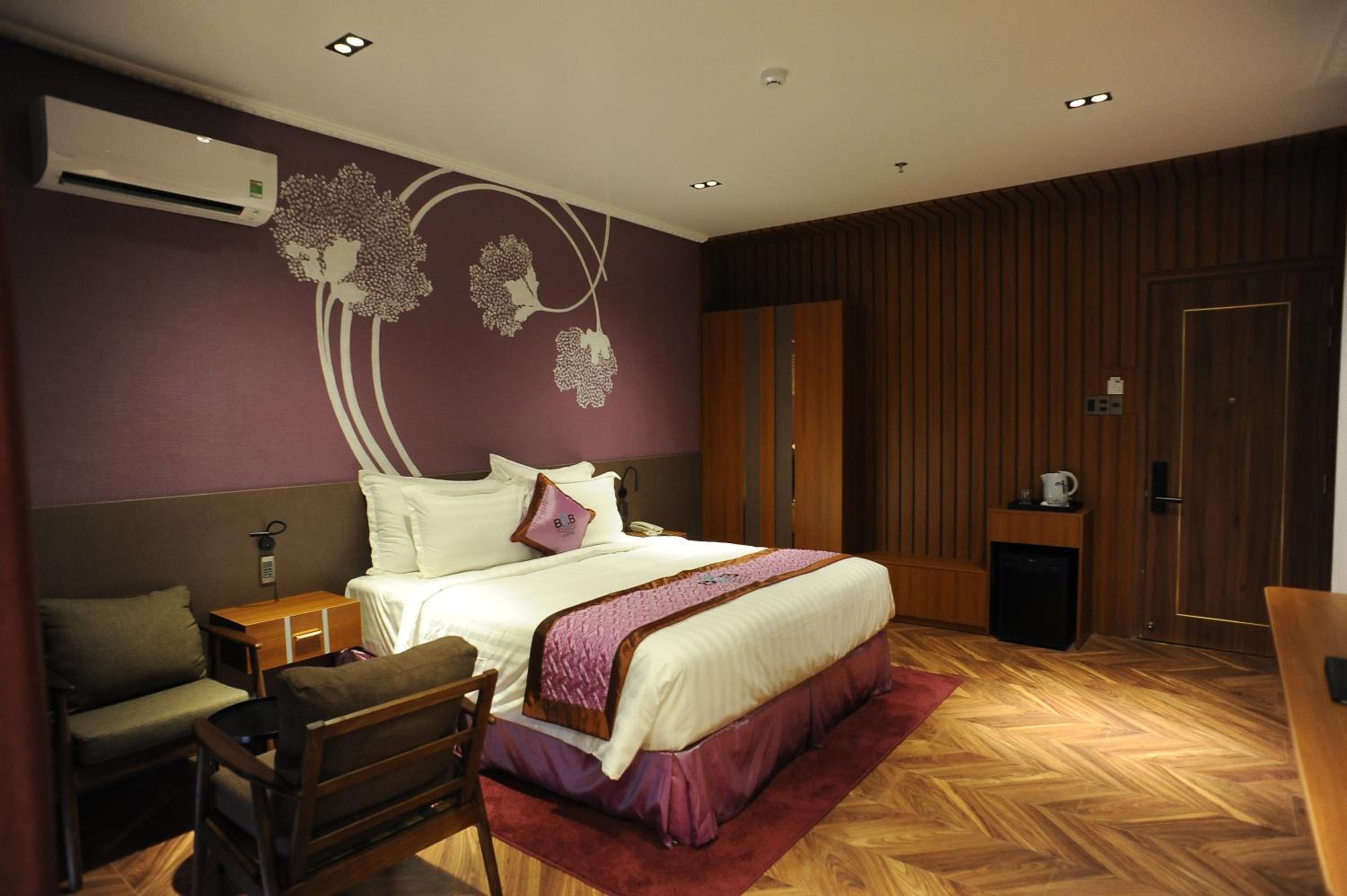 Double Room with Lake View - Photo 1