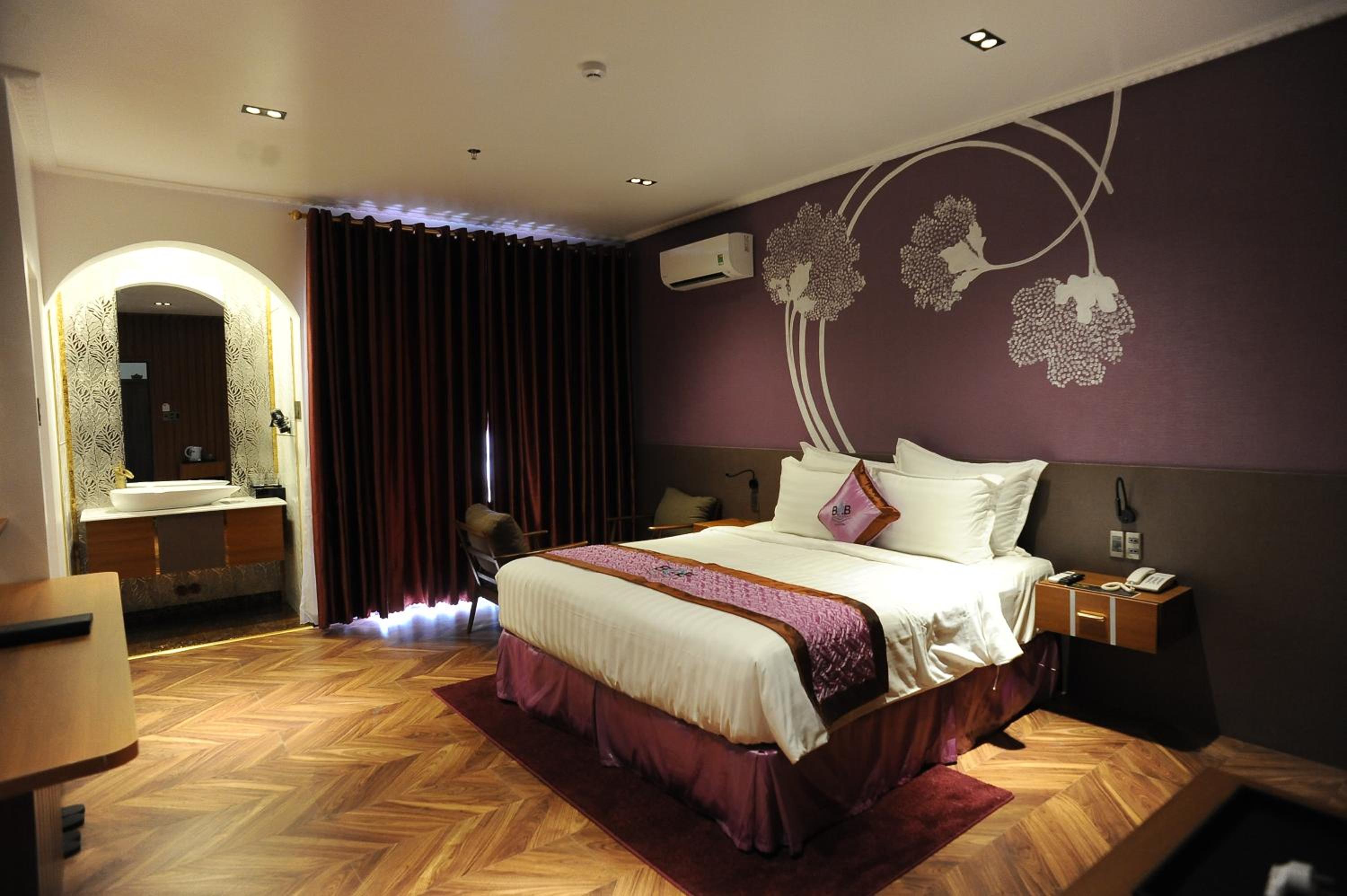 Double Room with Lake View - Photo 2