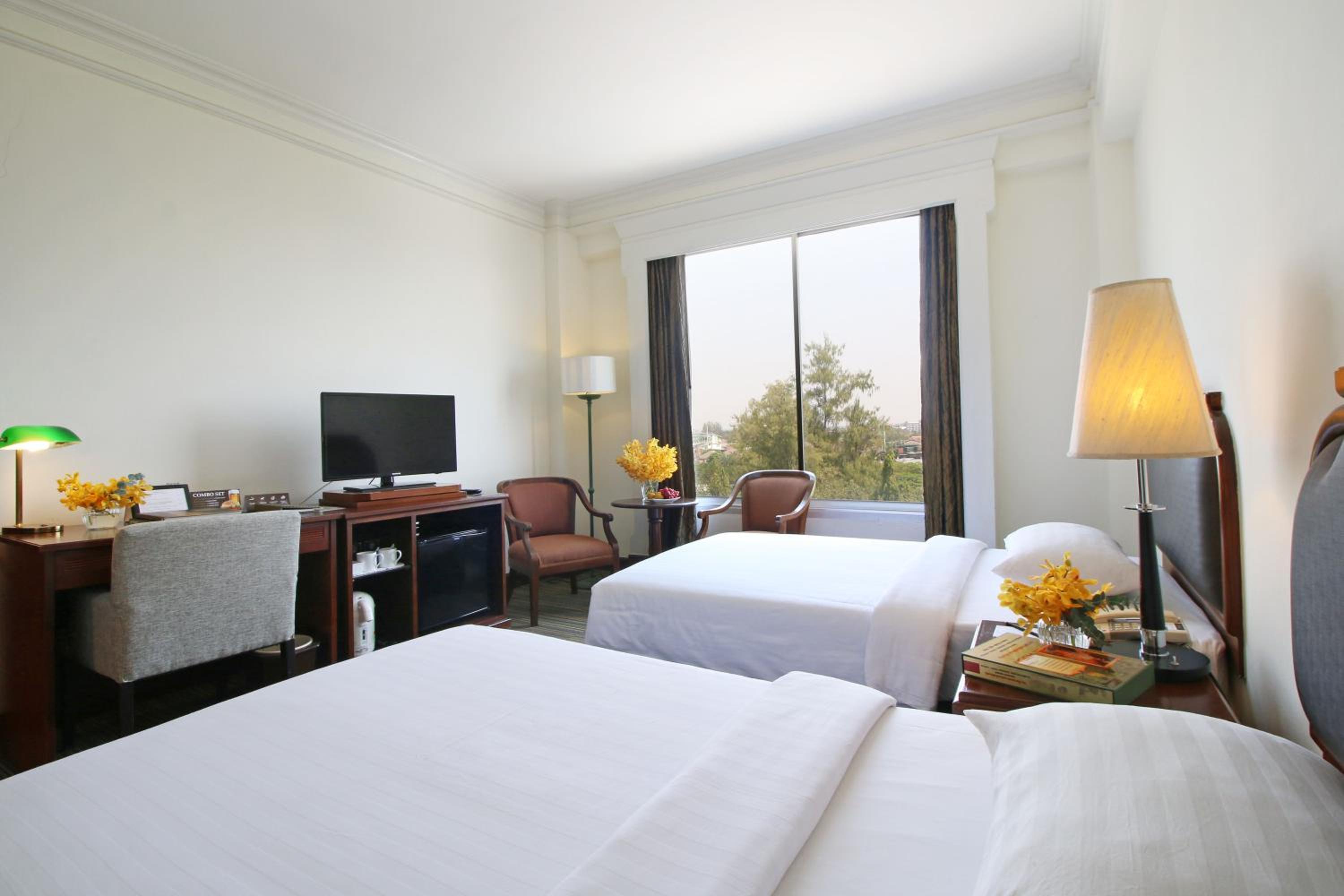 Deluxe Premium Room - Photo 6