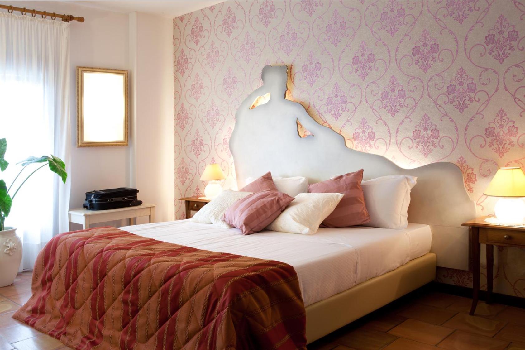 Double Room - Photo 2