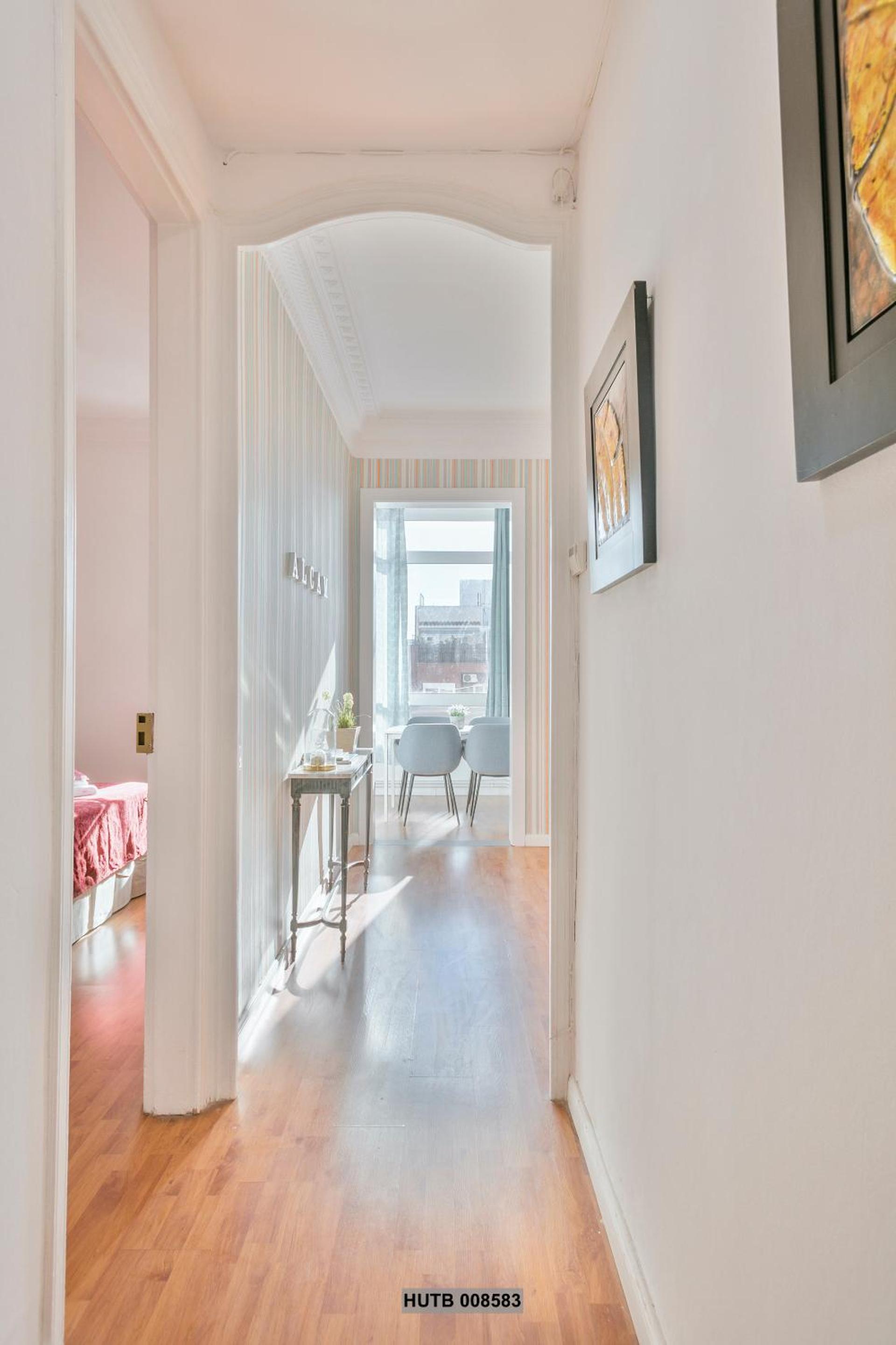 Three-Bedroom Apartment photo 2