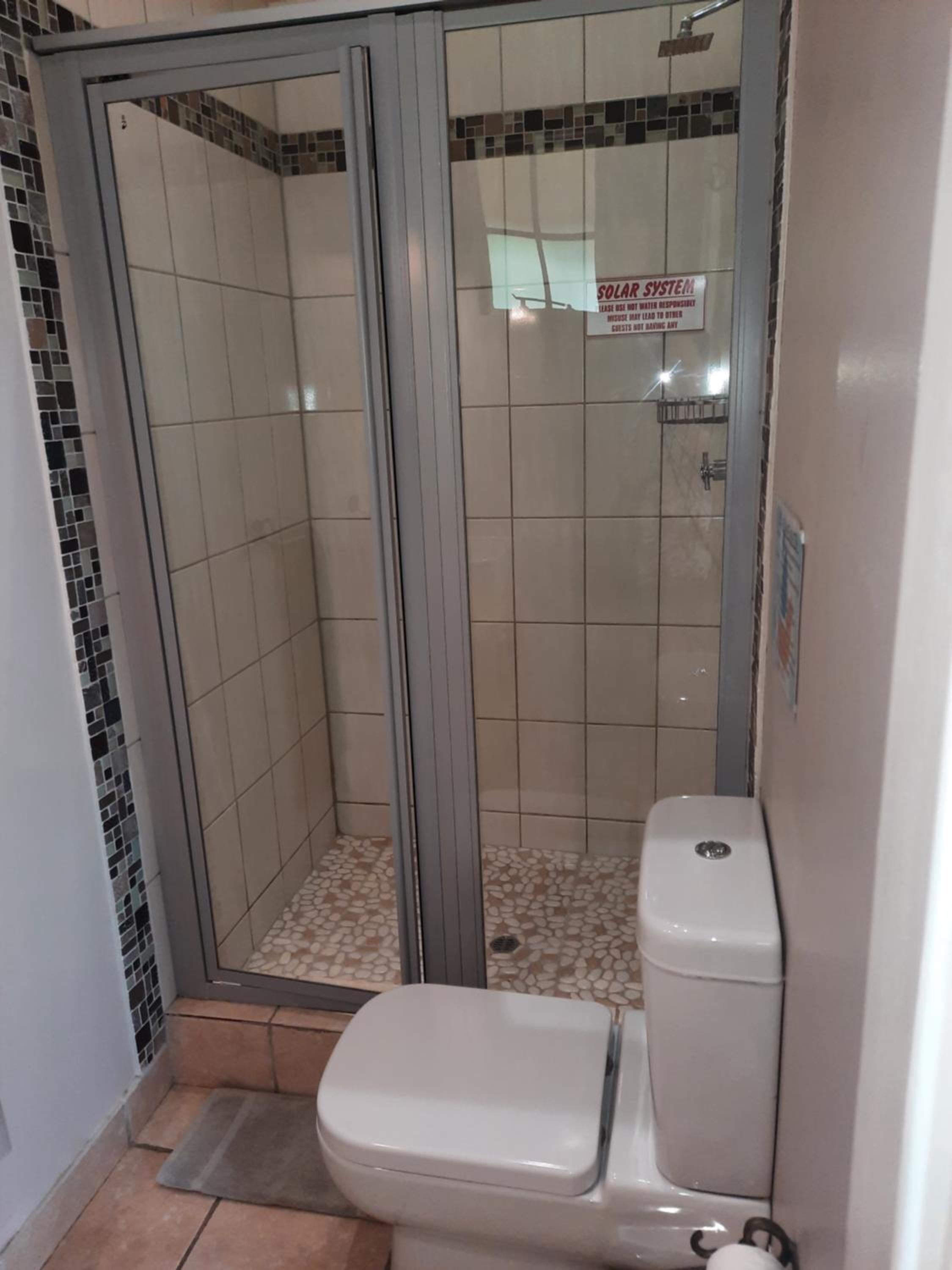 Deluxe Double or Twin Room photo 3