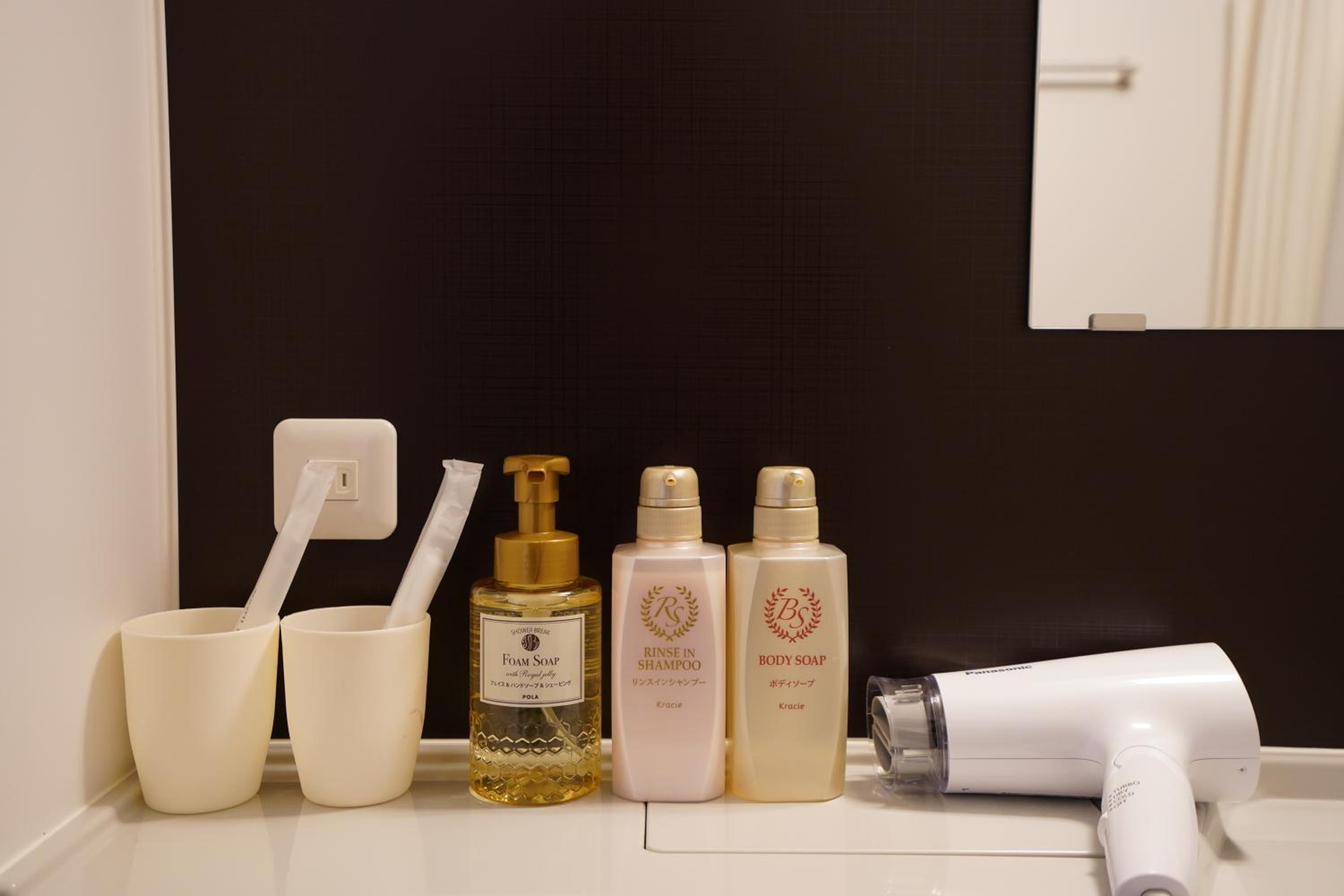 Standard Twin Room - Photo 4
