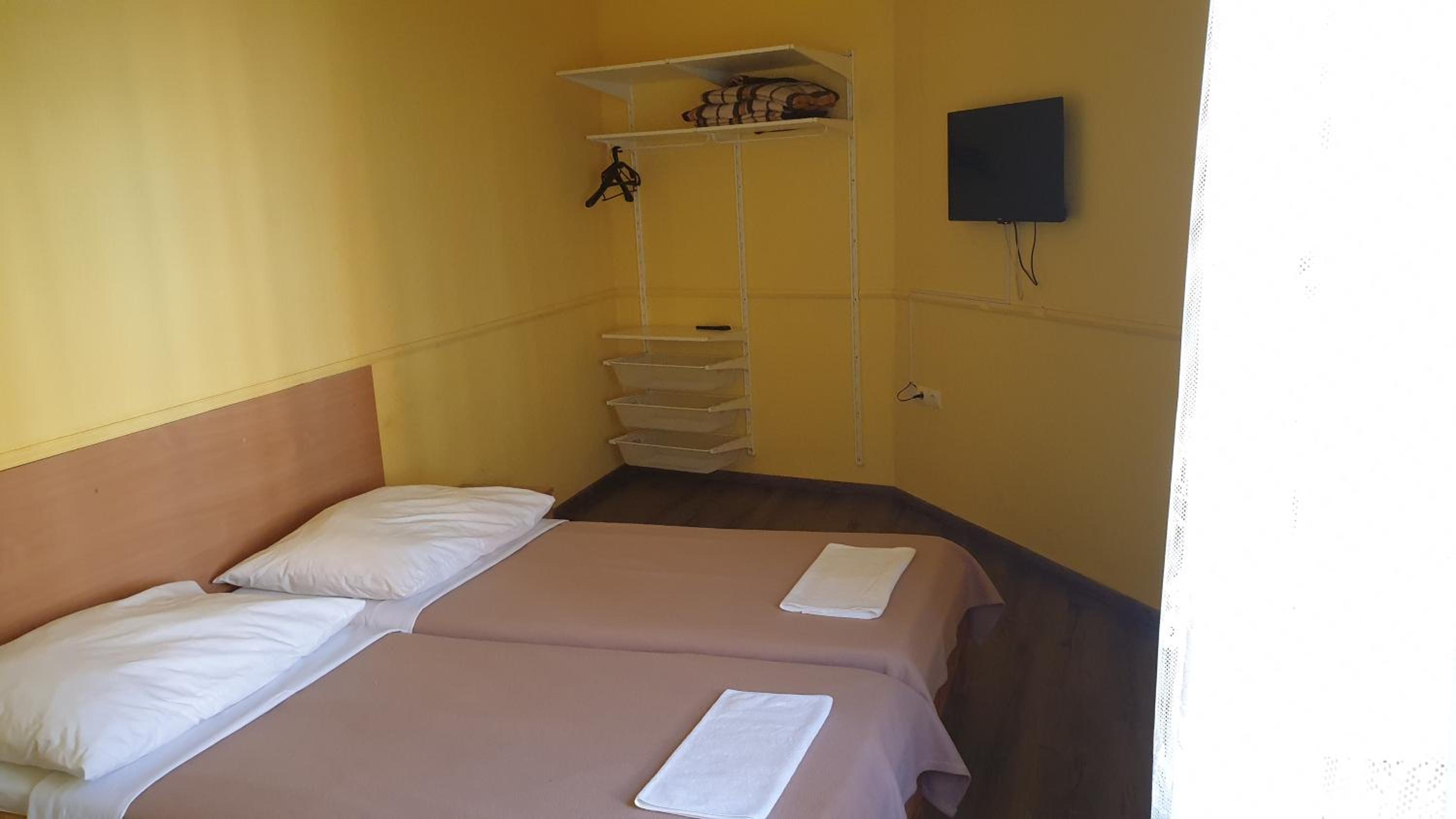 Studio (4 Adults) - Photo 1
