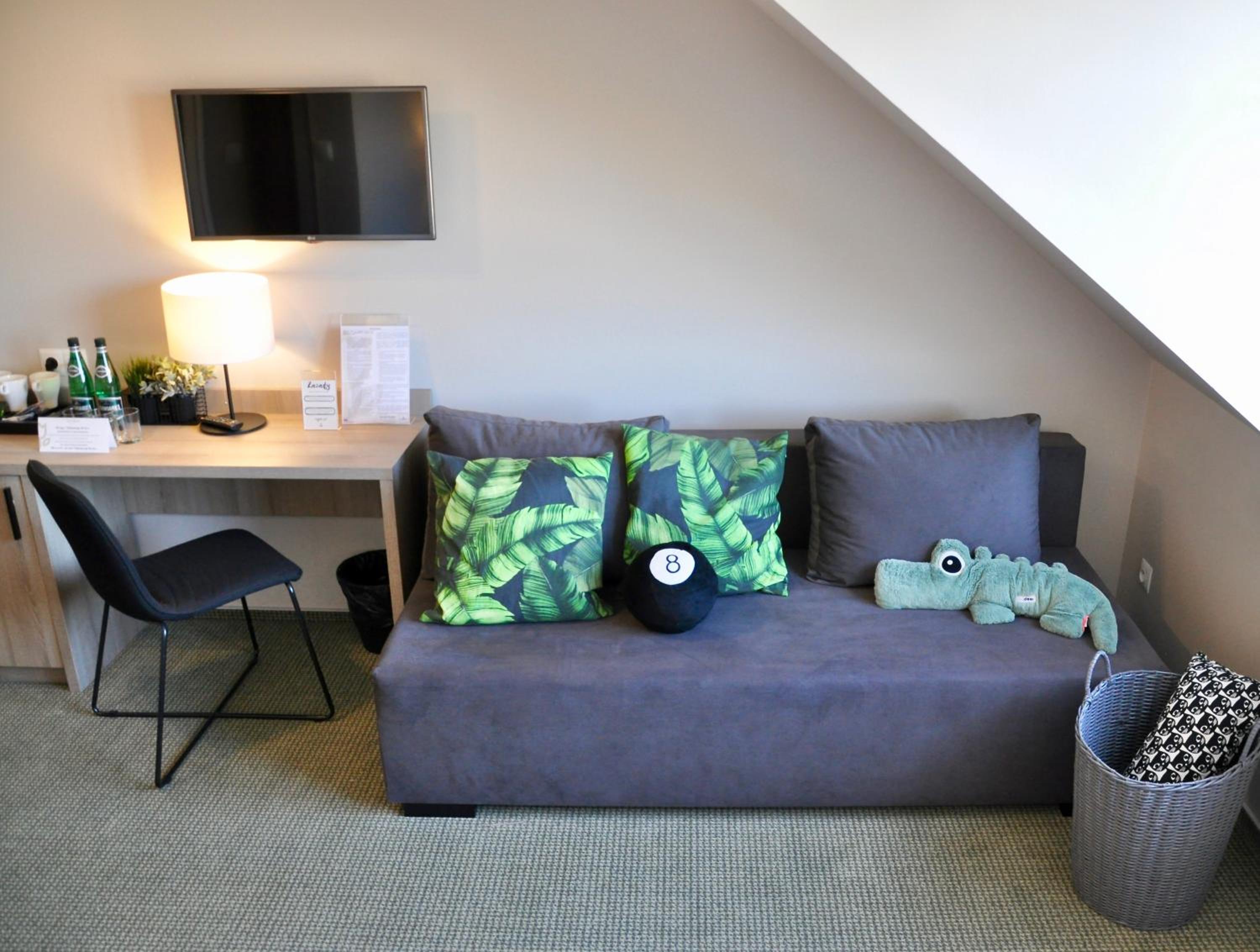 Family Room (2 Adults + 2 Children) photo 2