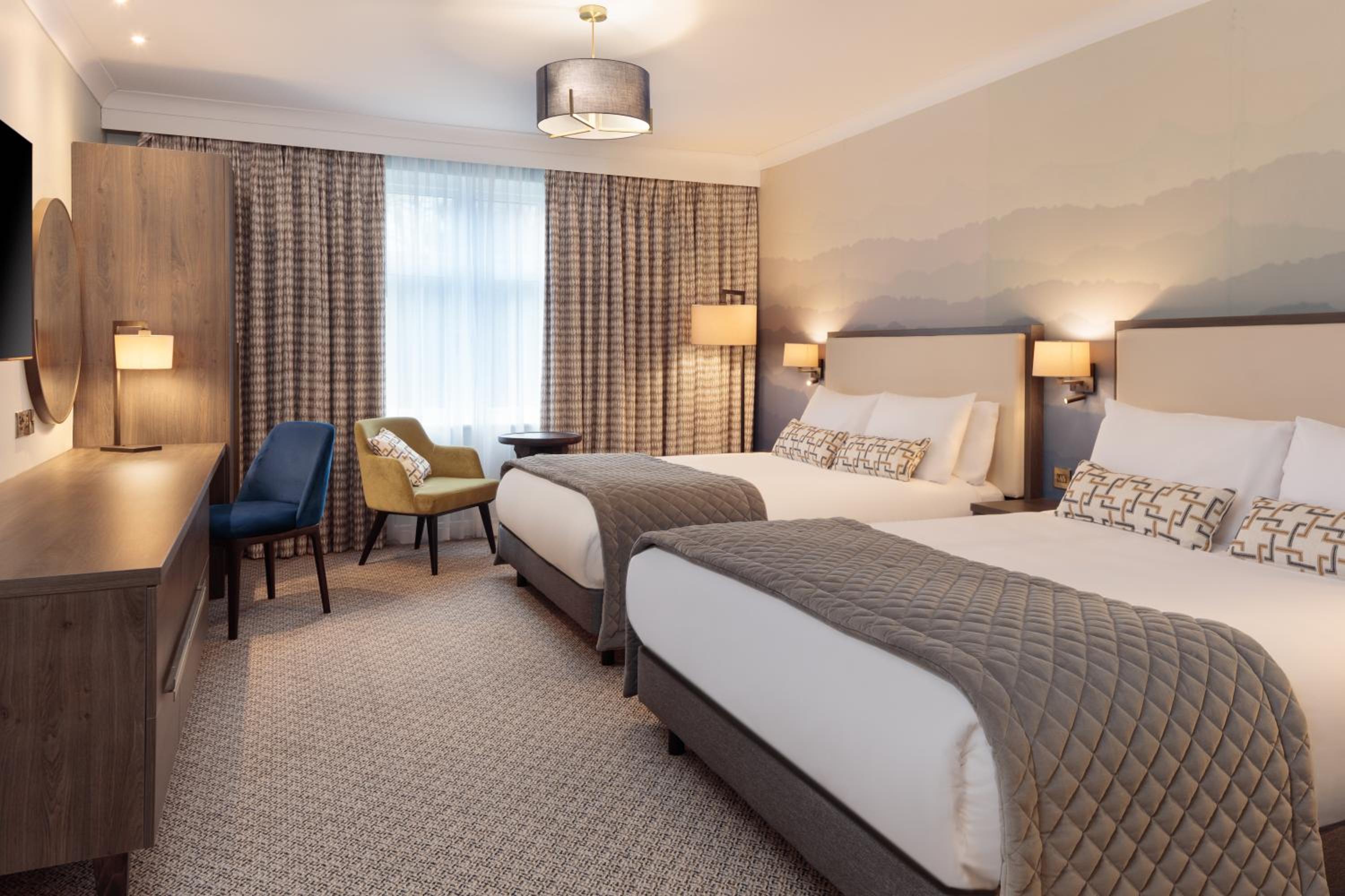 Classic Double Room with Two Double Beds - Photo 5