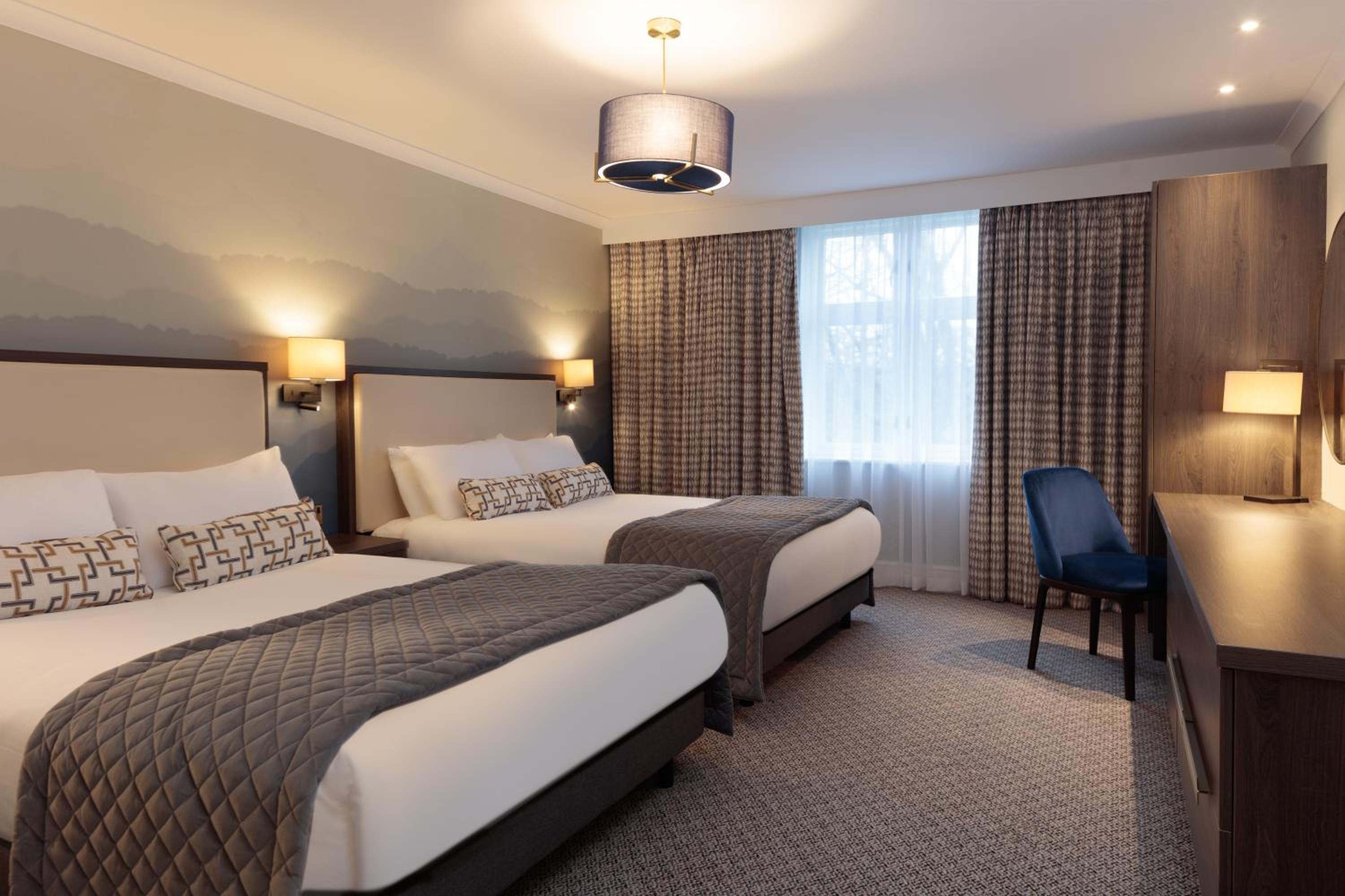 Classic Double Room with Two Double Beds - Photo 6