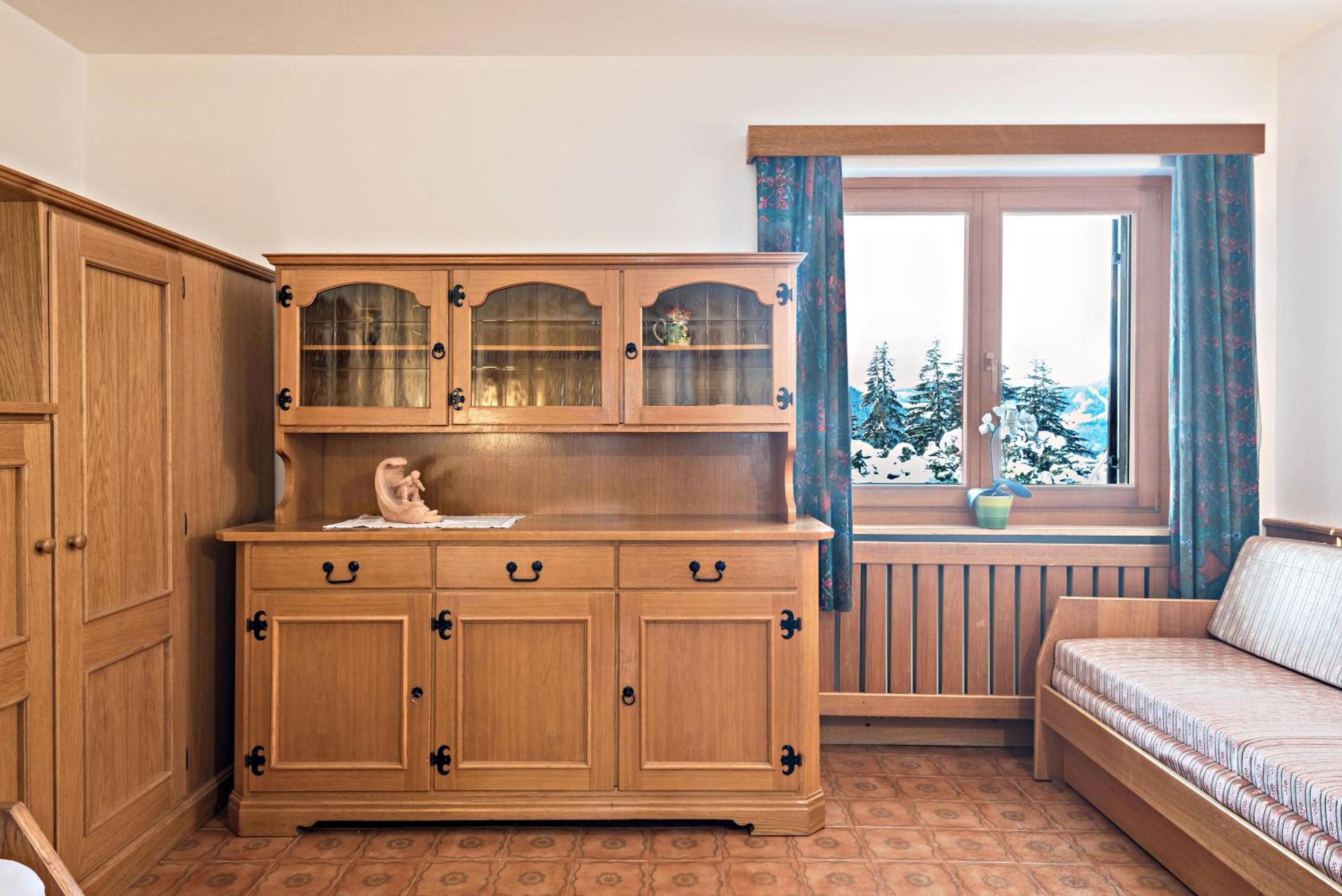 One-Bedroom Apartment with Garden View
