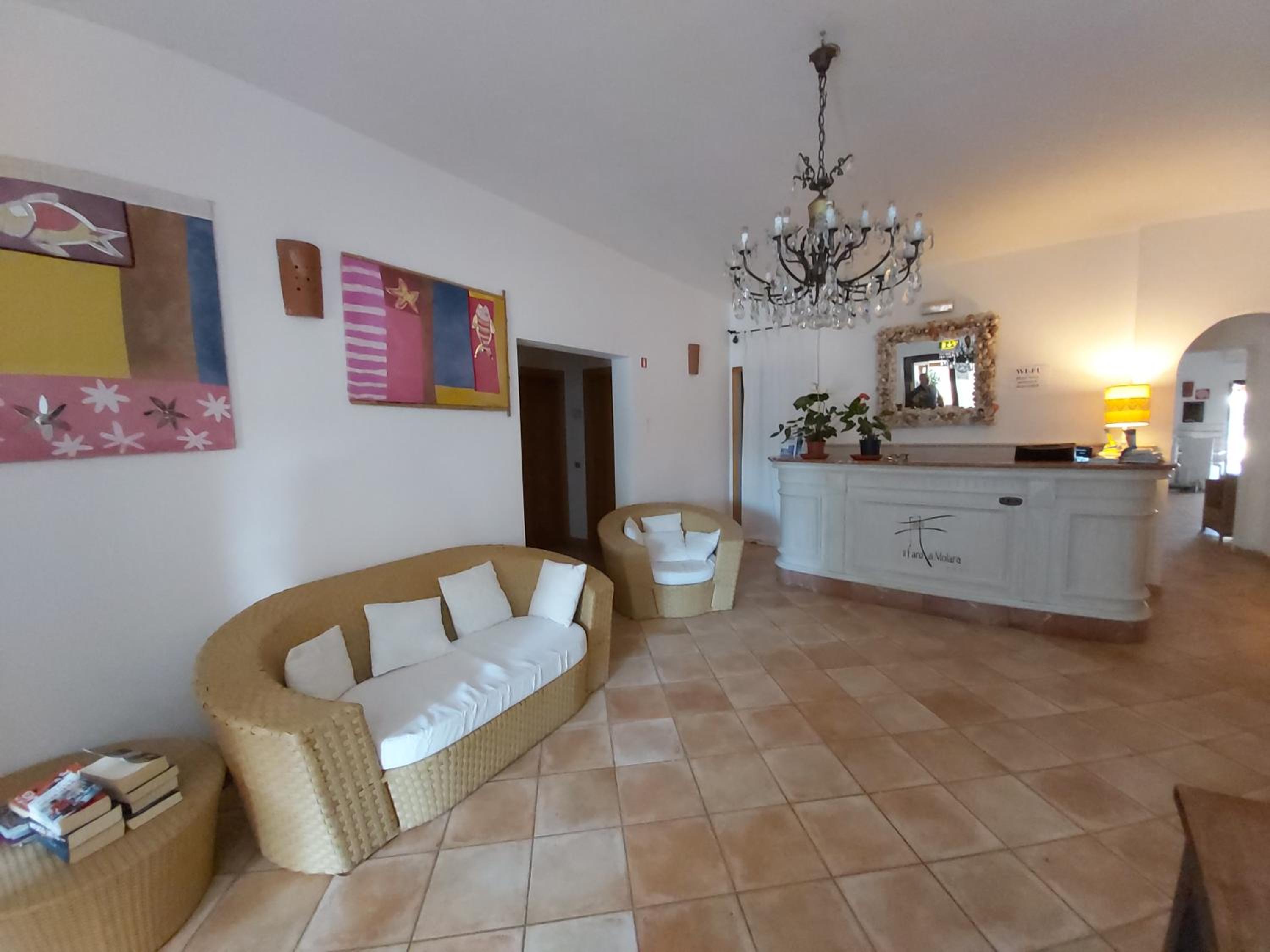 Standard Double Room - Photo 17