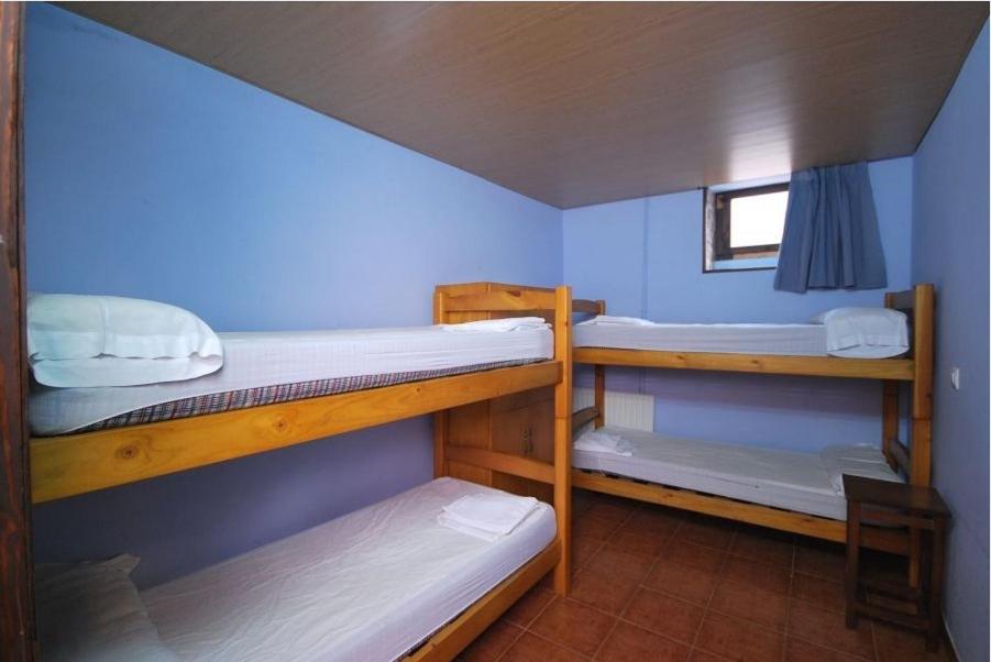 Quadruple Room with Private Bathroom photo 2