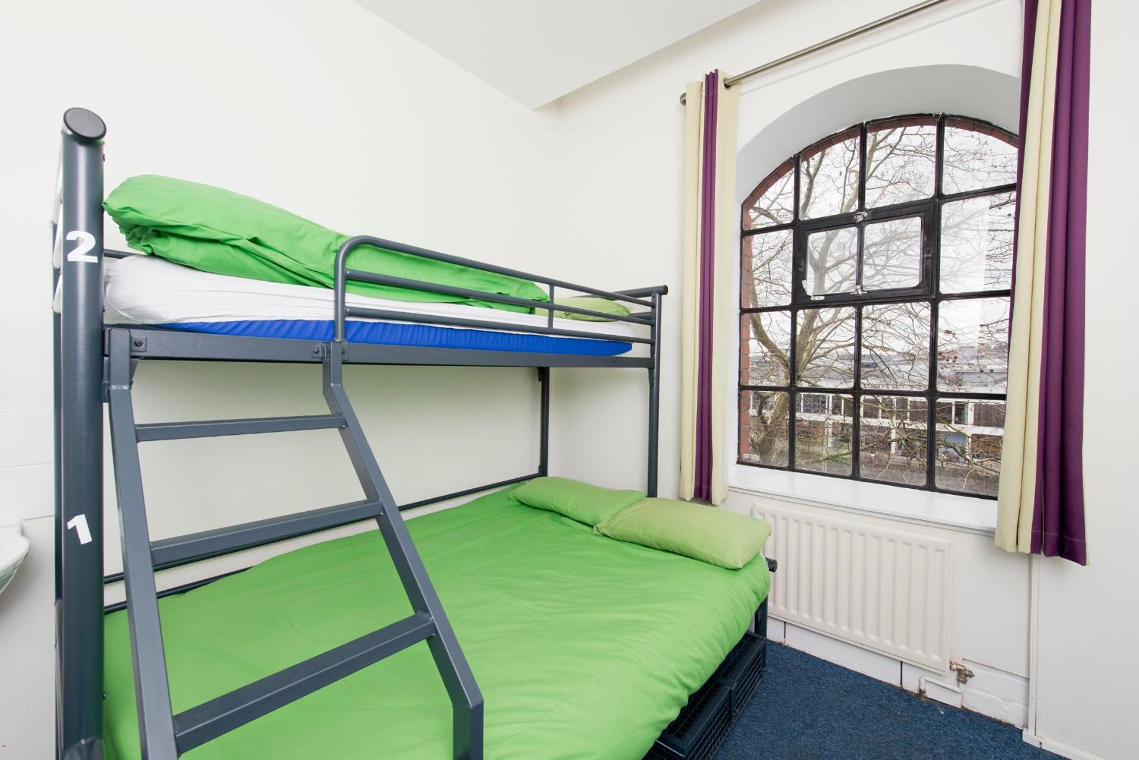 3 Bed Double Private Room Shared Bathroom