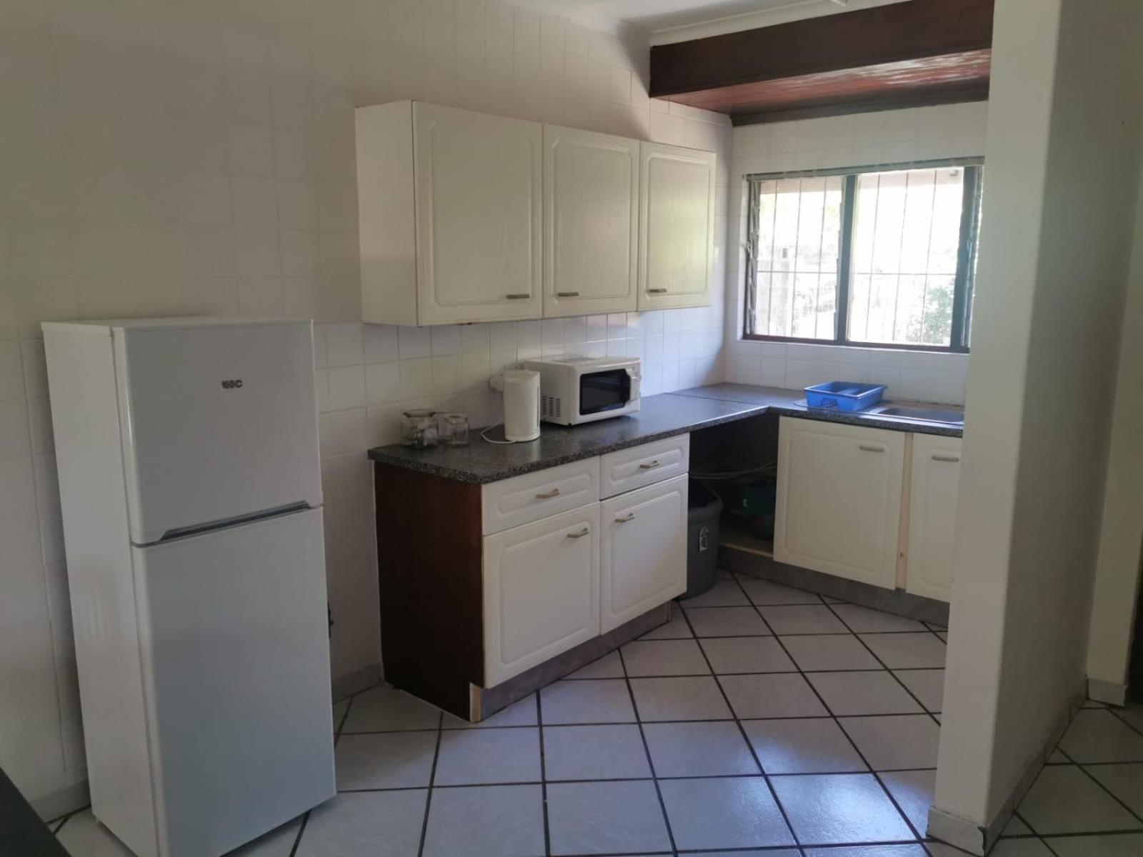 Two-Bedroom Apartment - Photo 2