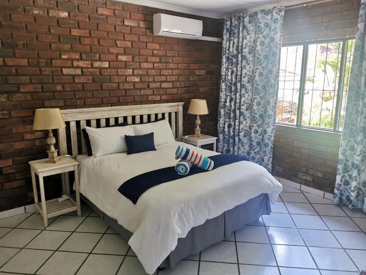Two-Bedroom Apartment - Photo 8