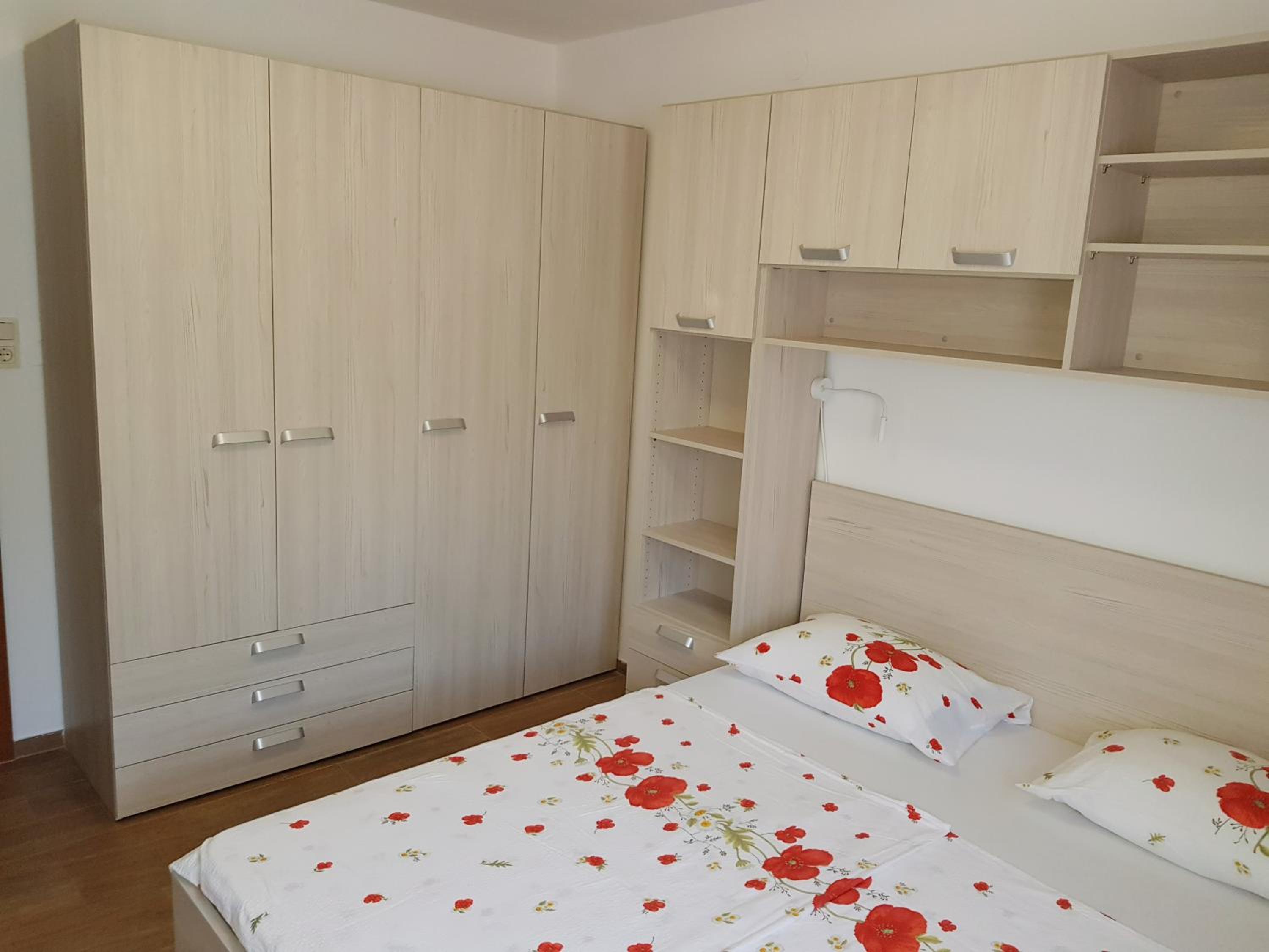 Apartment 3 - Photo 3