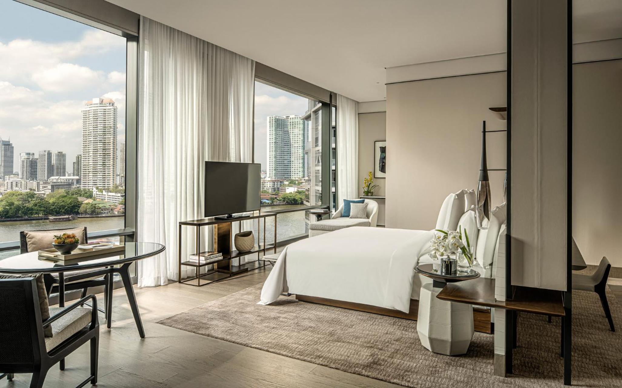 Four Seasons River View Room