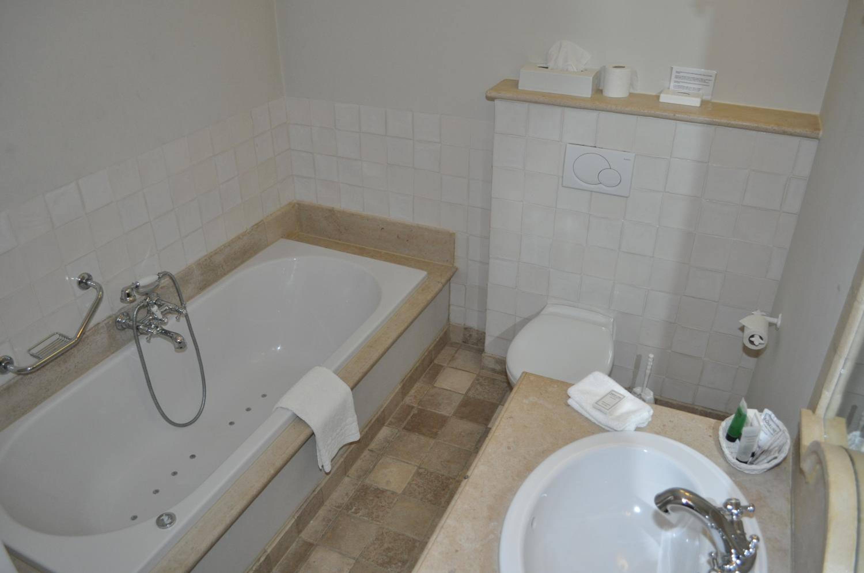 Duplex Suite with Garden View - Photo 19