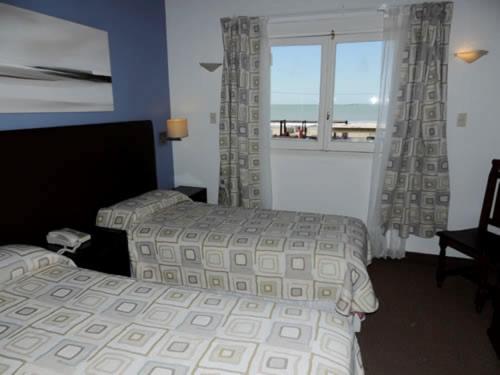 Hotel Tejas Rojas