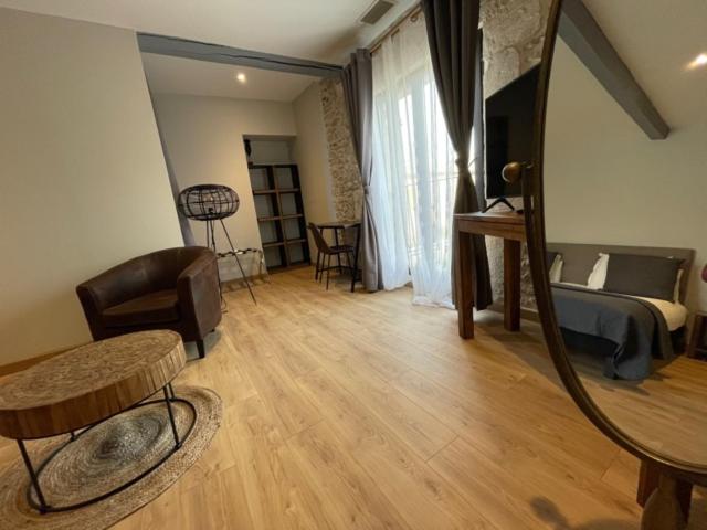 Deluxe Room - Photo 3