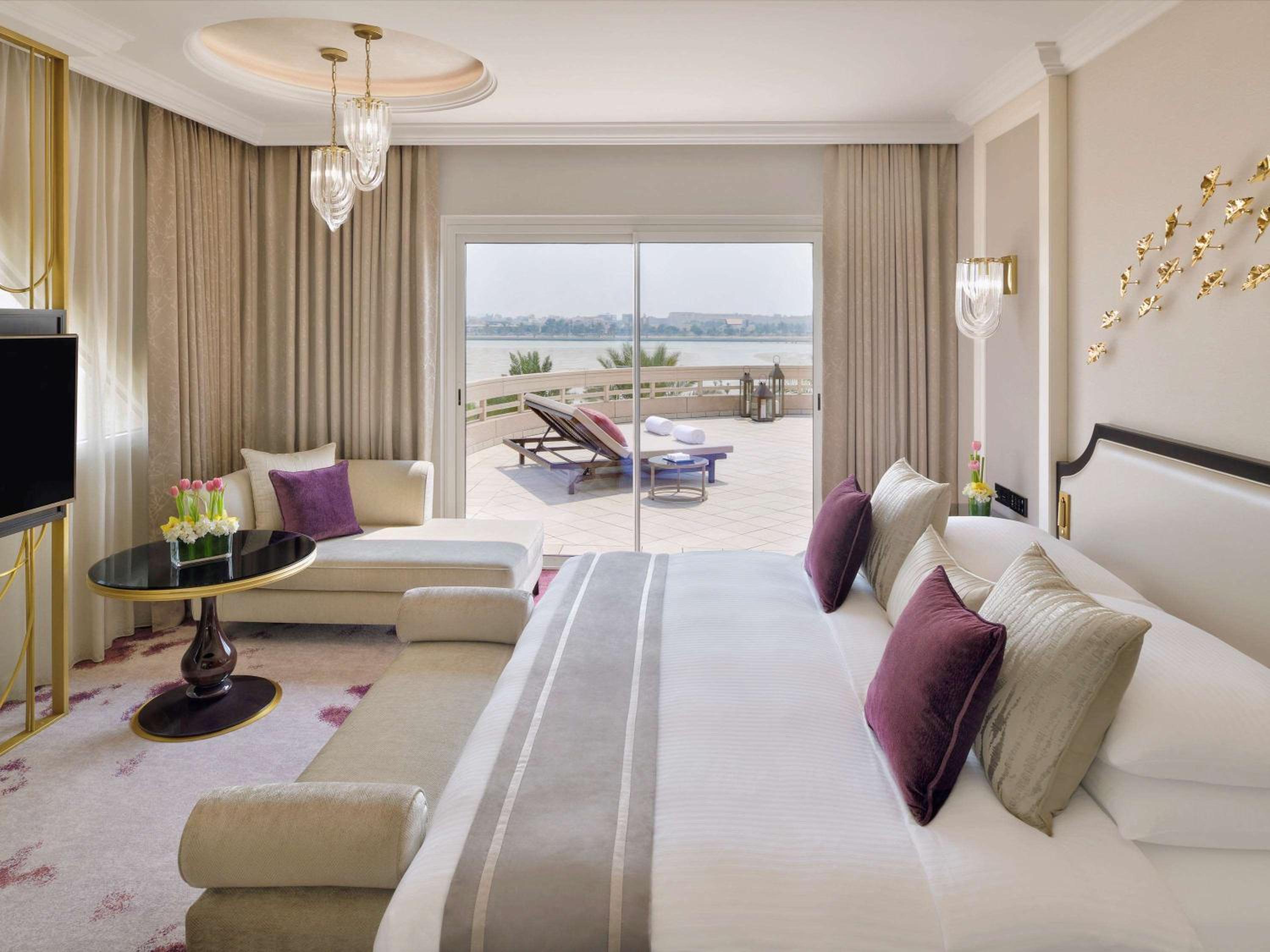 Ambassador Suite - Photo 4