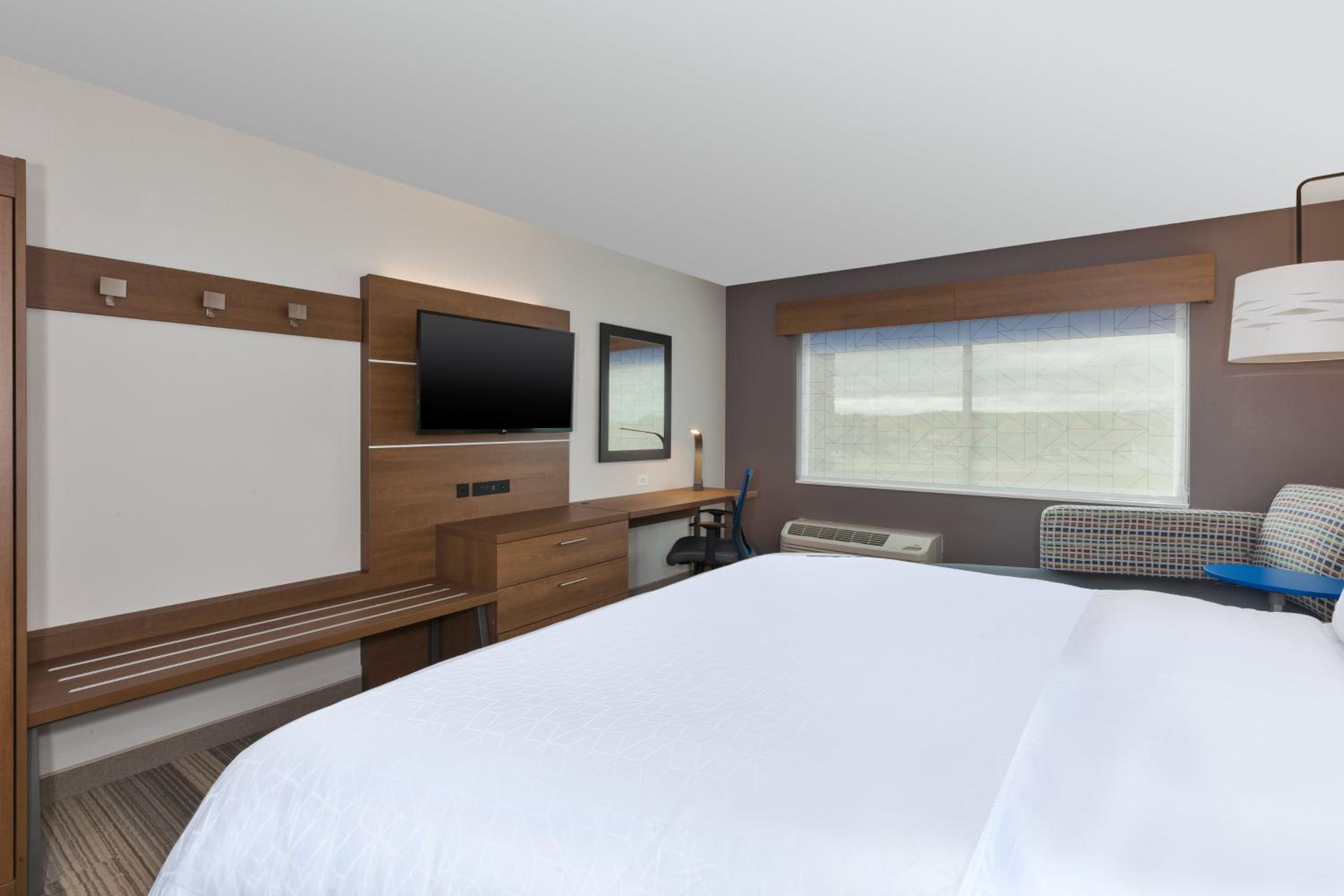 Standard King Room - Photo 1