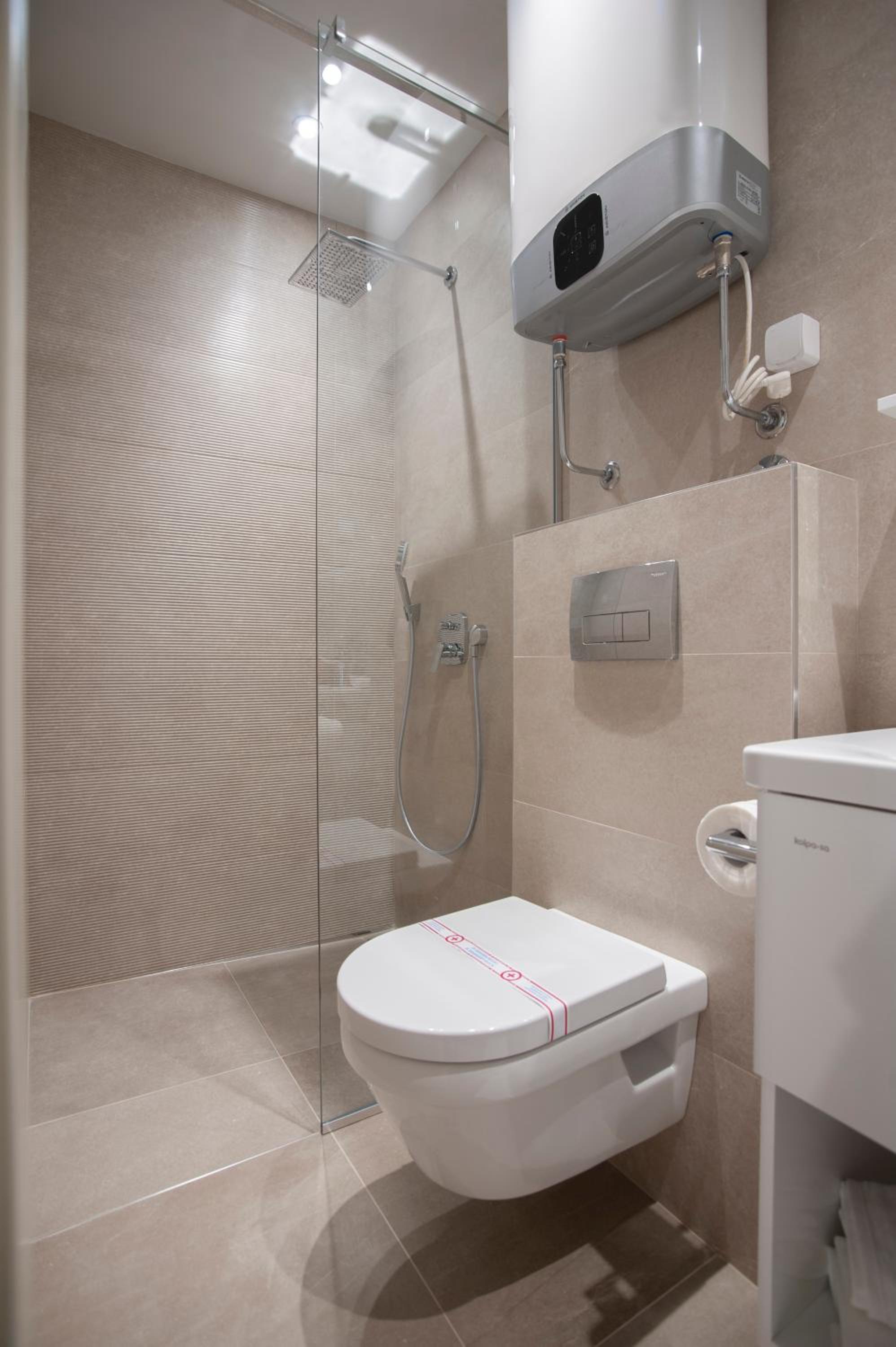 One-Bedroom Apartment - Photo 7