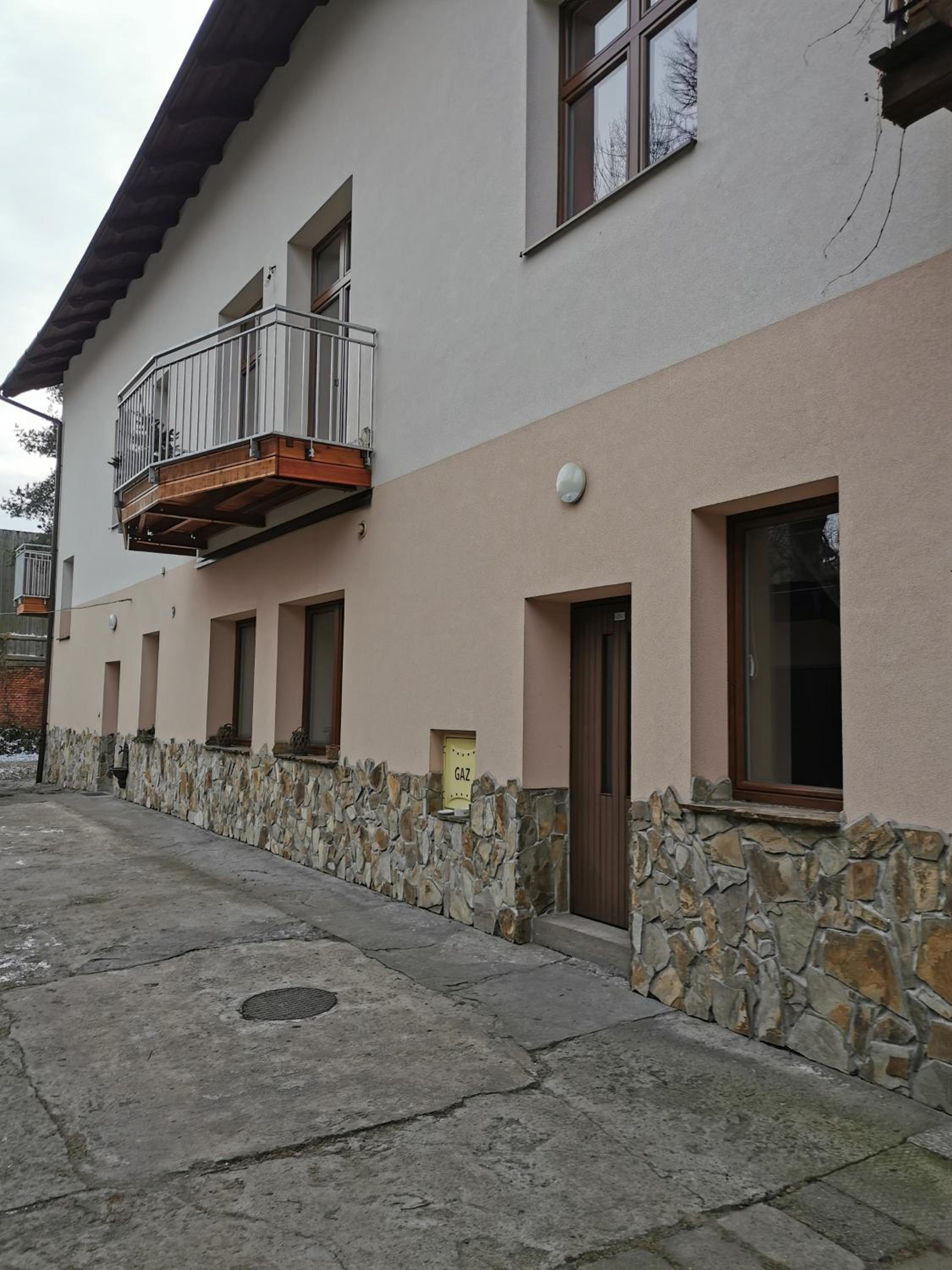 Studio Apartment - Photo 8