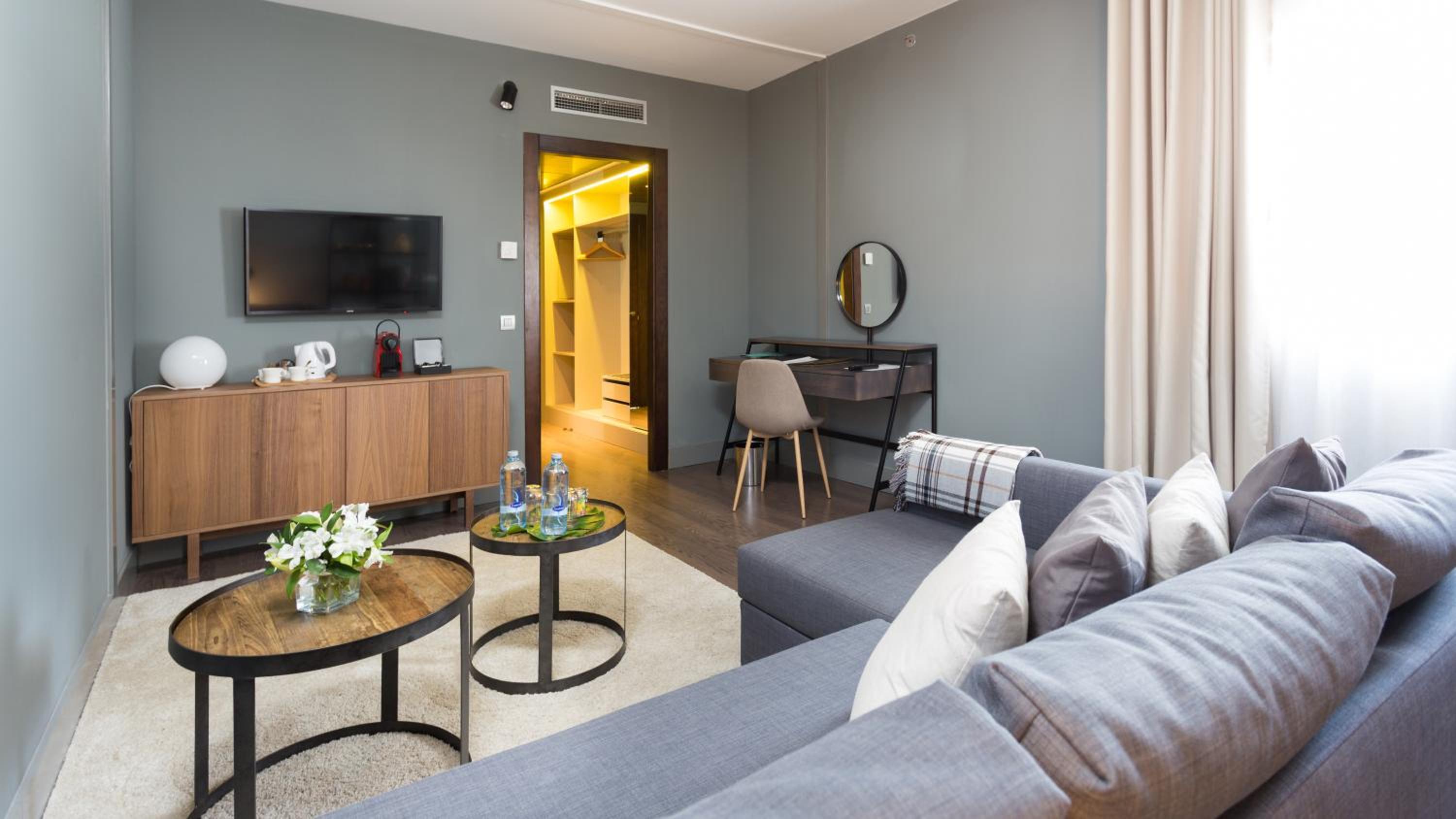 Suite Suite