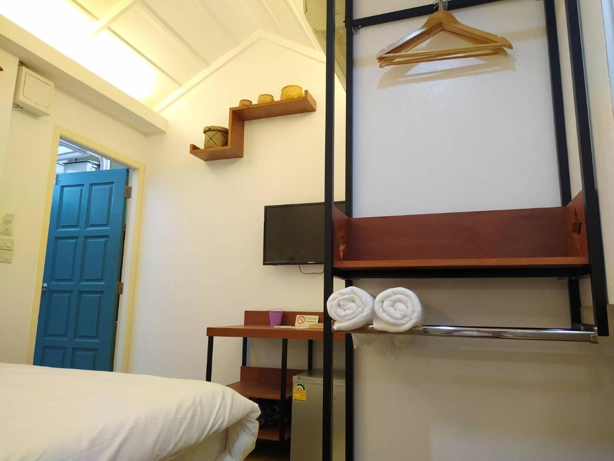 Queen Room photo 3