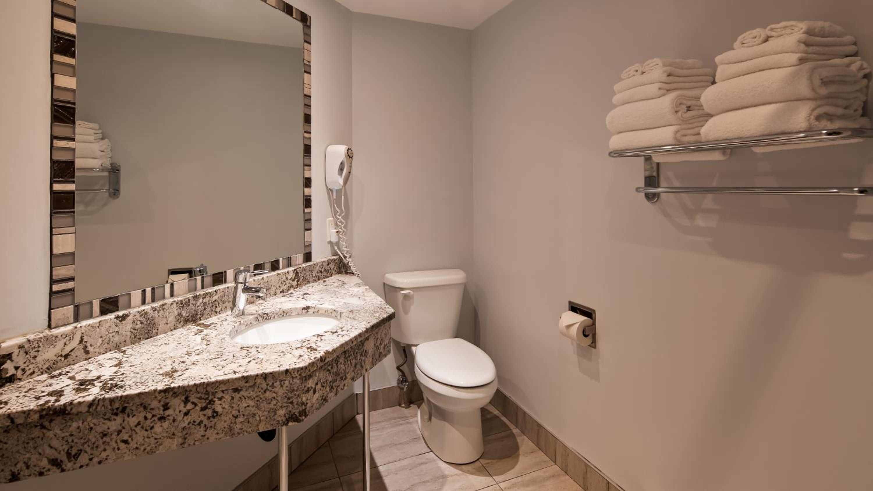 Queen Room - Photo 4