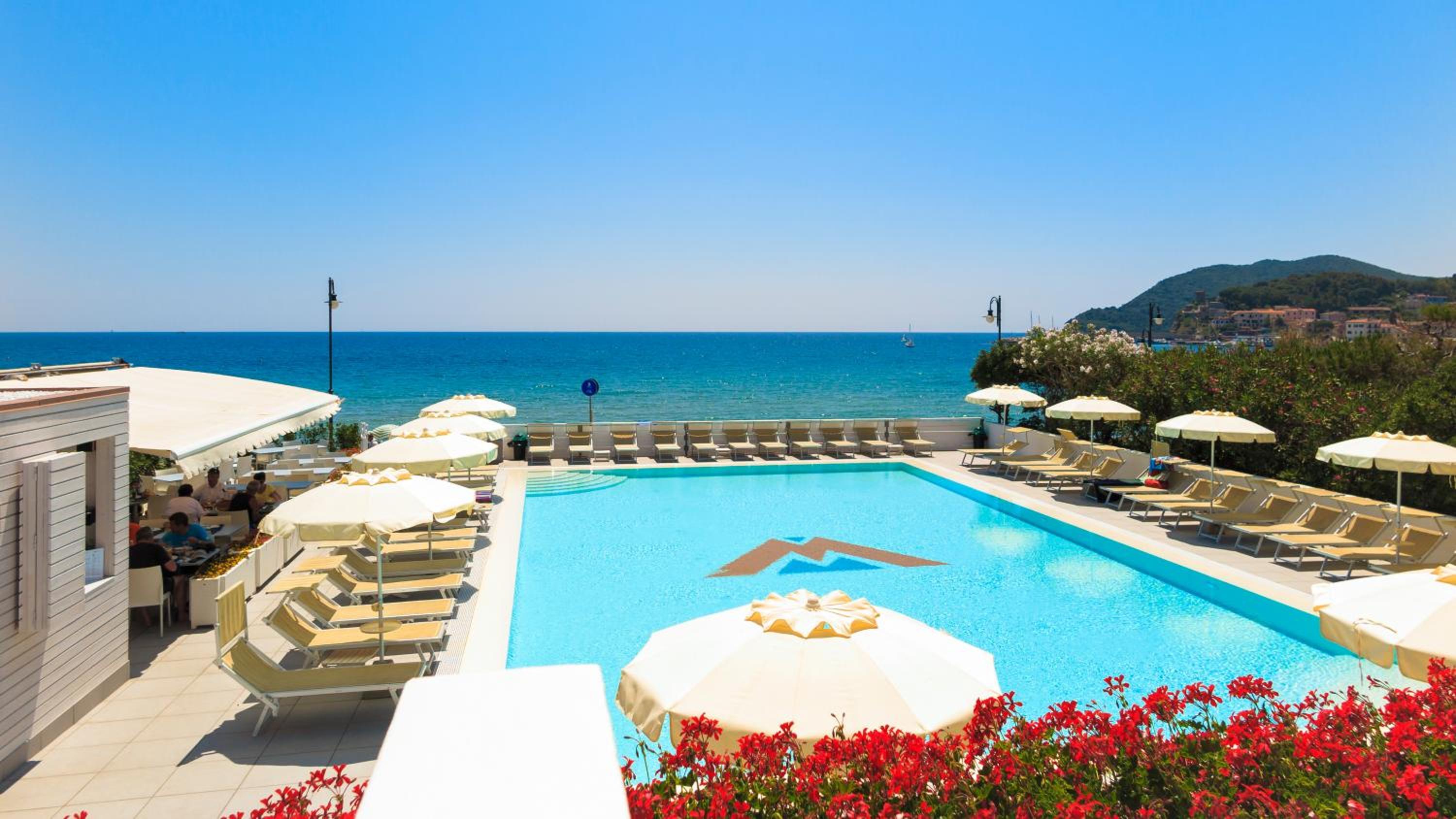 Superior Double or Twin Room with Sea View photo 3