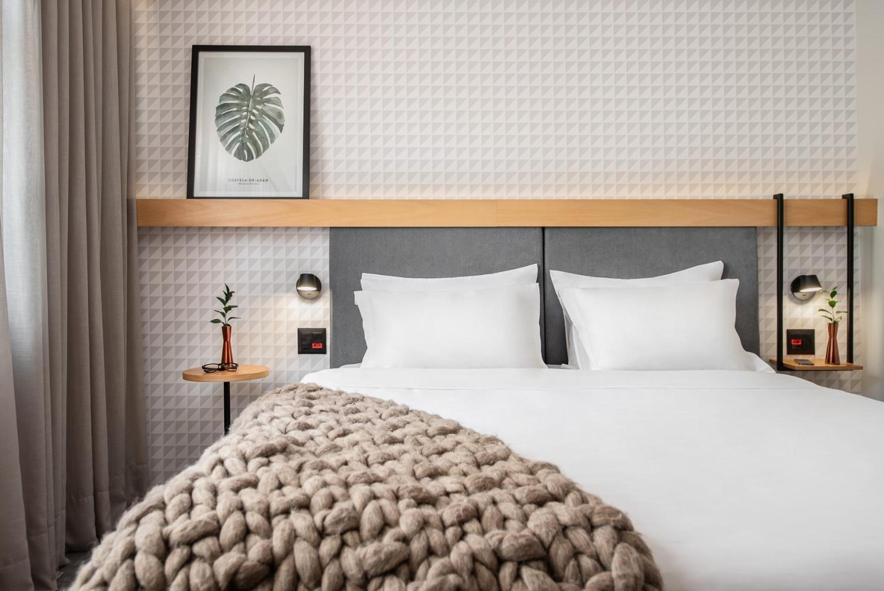 Premium Double - 1 King Bed - Photo 1