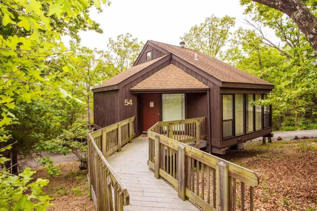 Three-Bedroom House photo 3