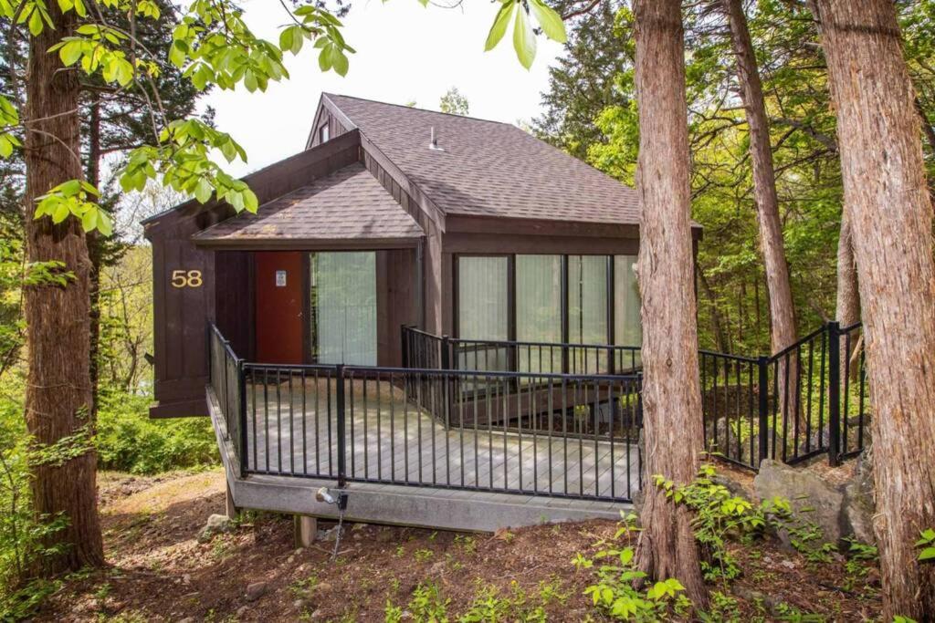 Three-Bedroom House photo 2