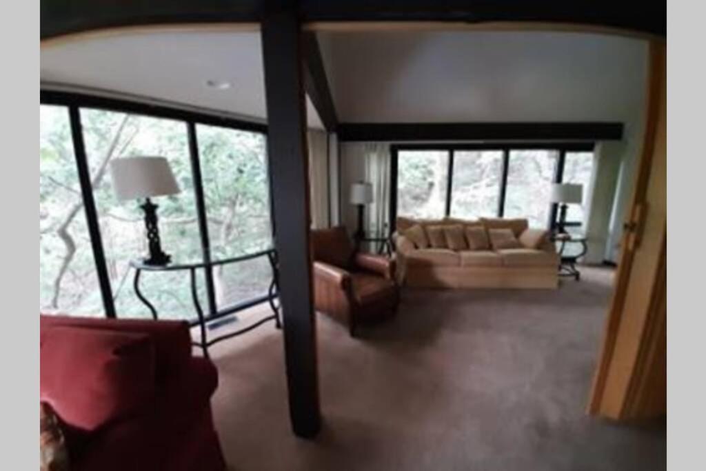 Three-Bedroom House photo 1