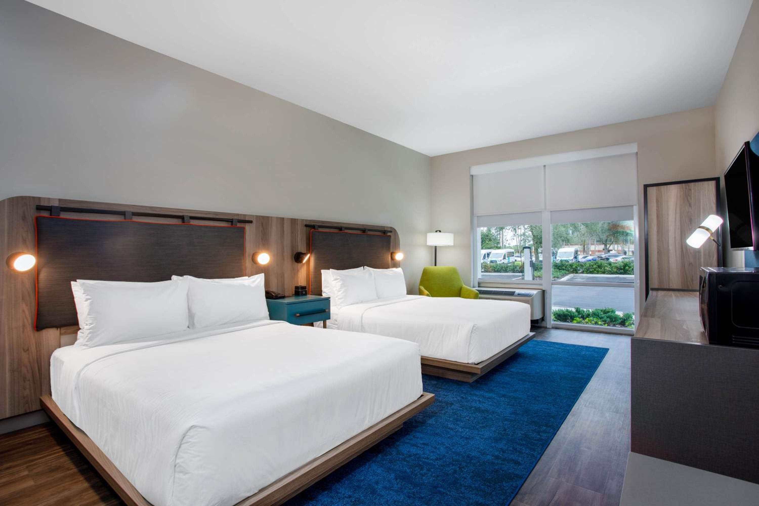 Deluxe Queen Room with Two Queen Beds - Mobility Access/Non-Smoking